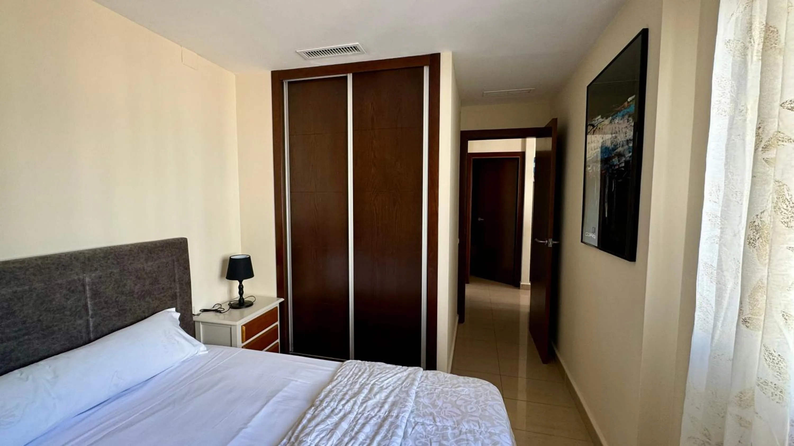 Bedroom, Bed in Apartamentos Carlton VyB