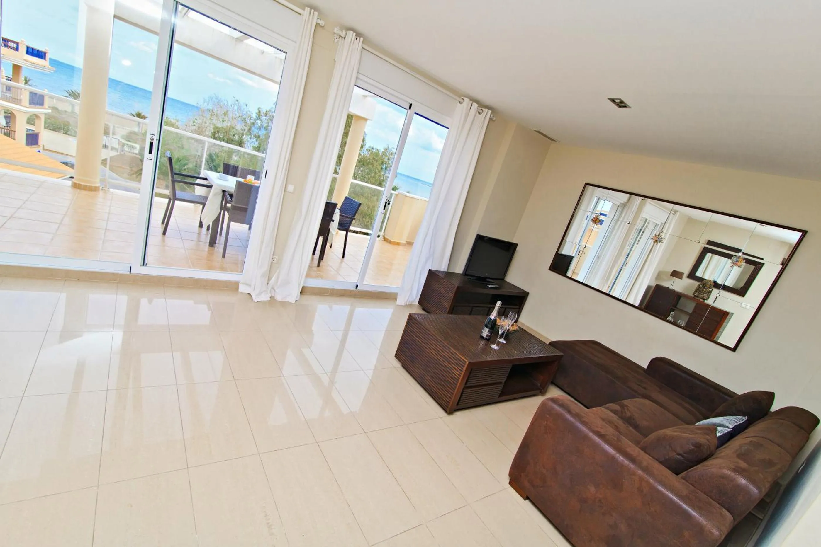 Living room in Apartamentos Carlton VyB