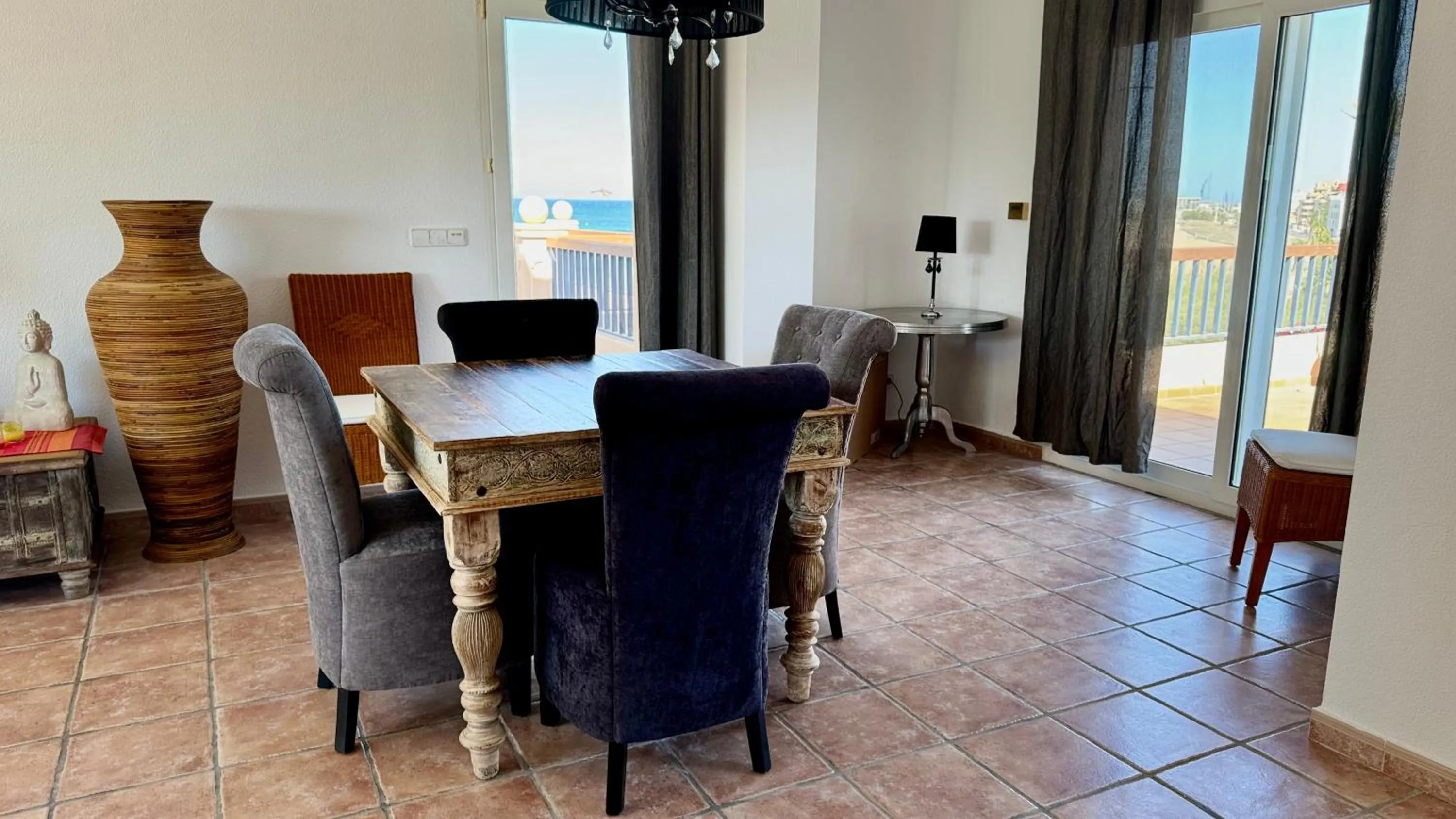 Seating area in Apartamentos Carlton VyB