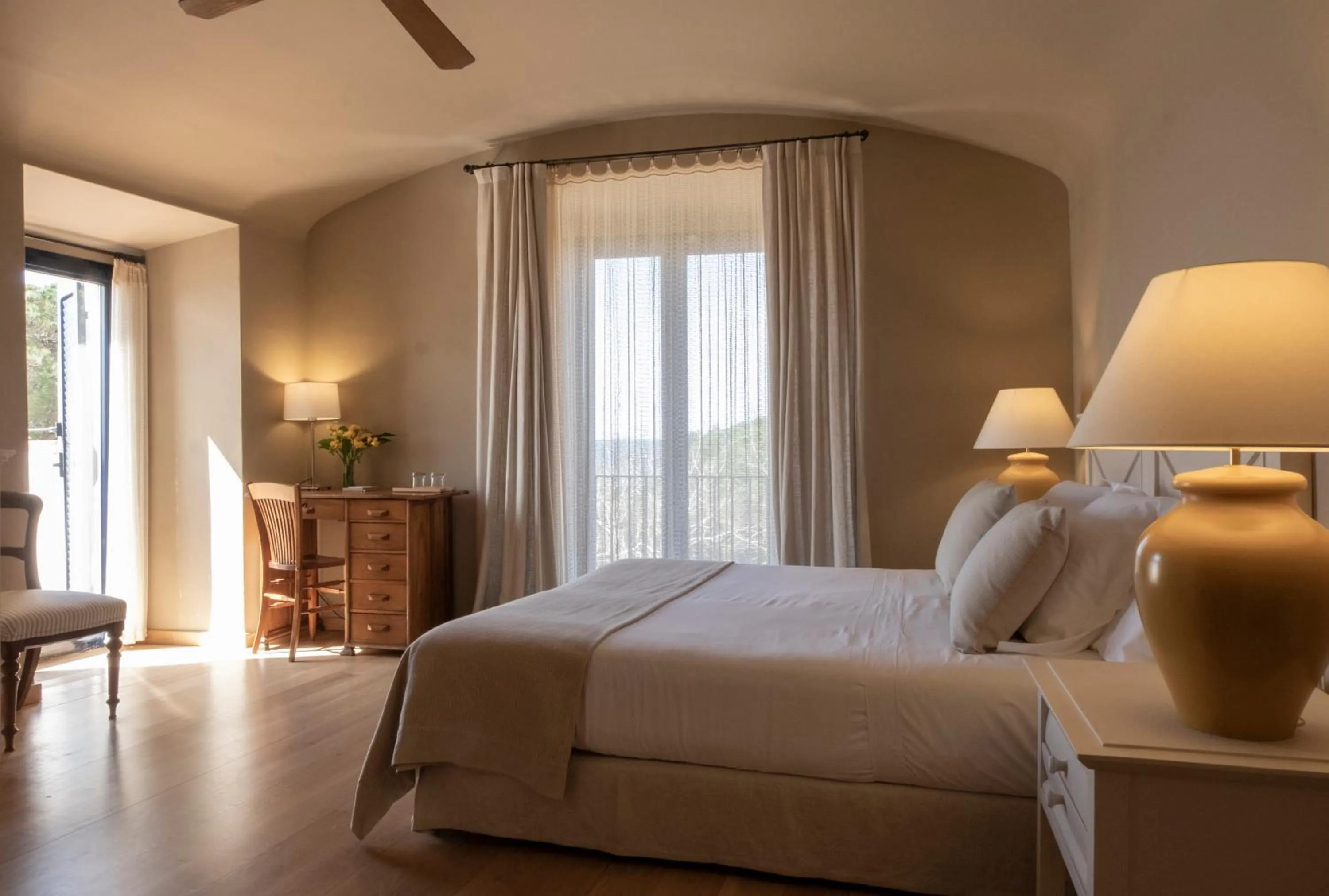 Bed in El Far Hotel Restaurant