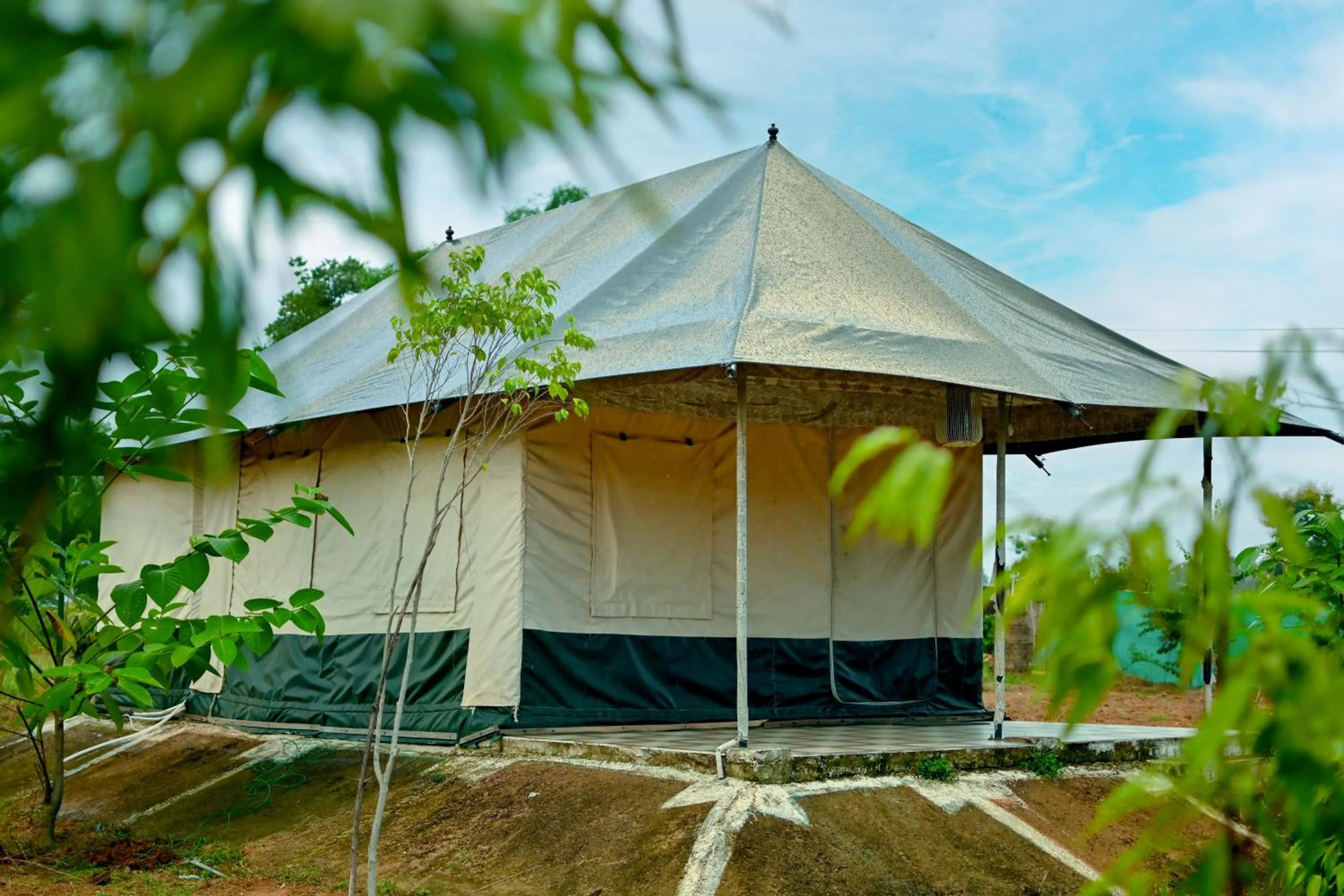 Facade/entrance in Bundeli Camps and Resorts, Panna