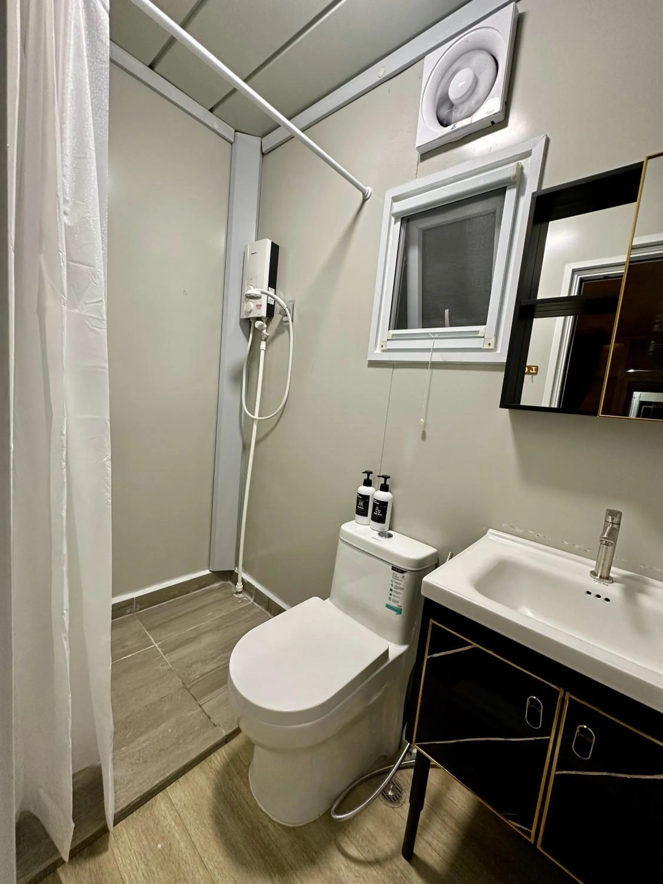 H&T PJ Gasing - Cabin Studio - Netflix & Free Parking
