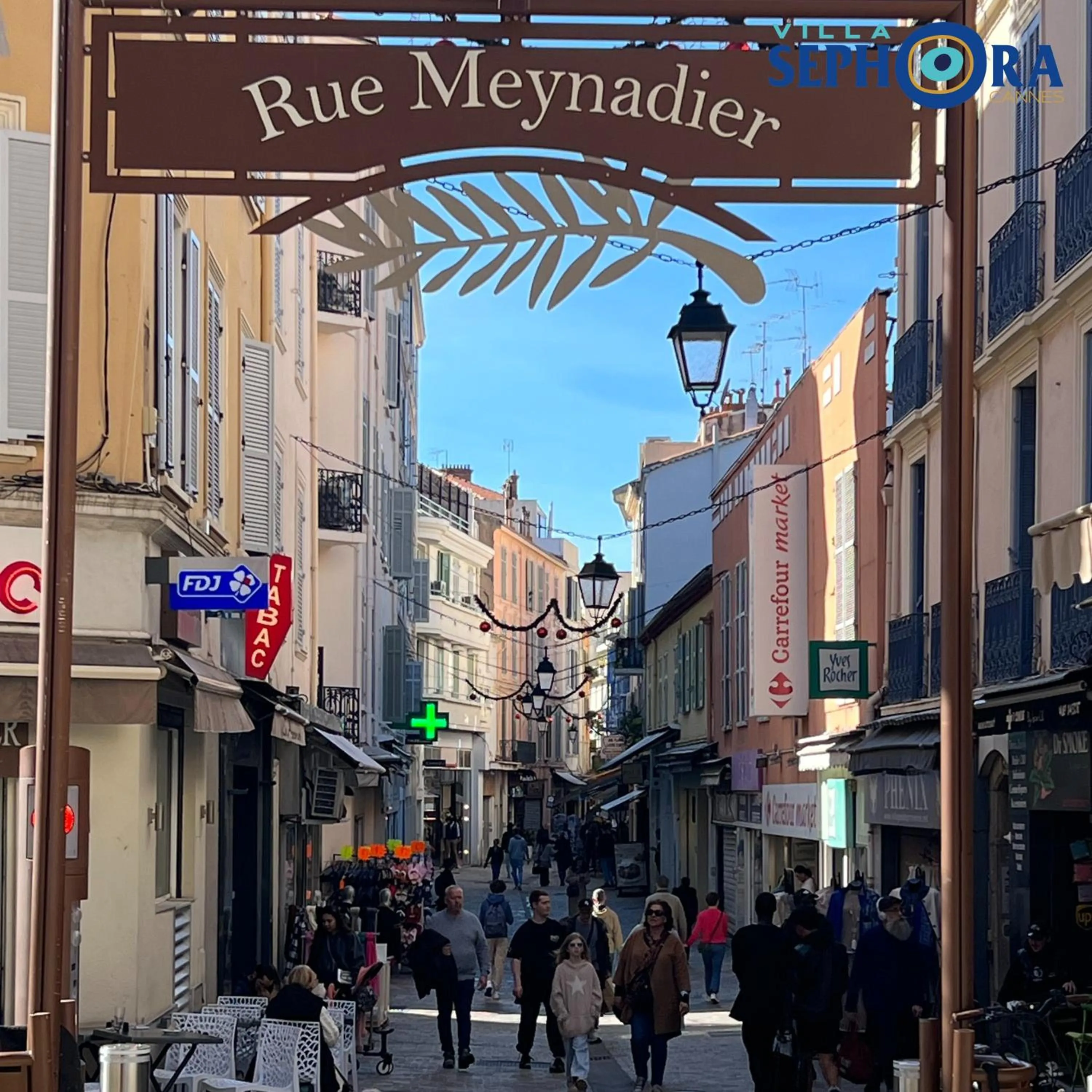 Day in VILLA SEPHORA CANNES