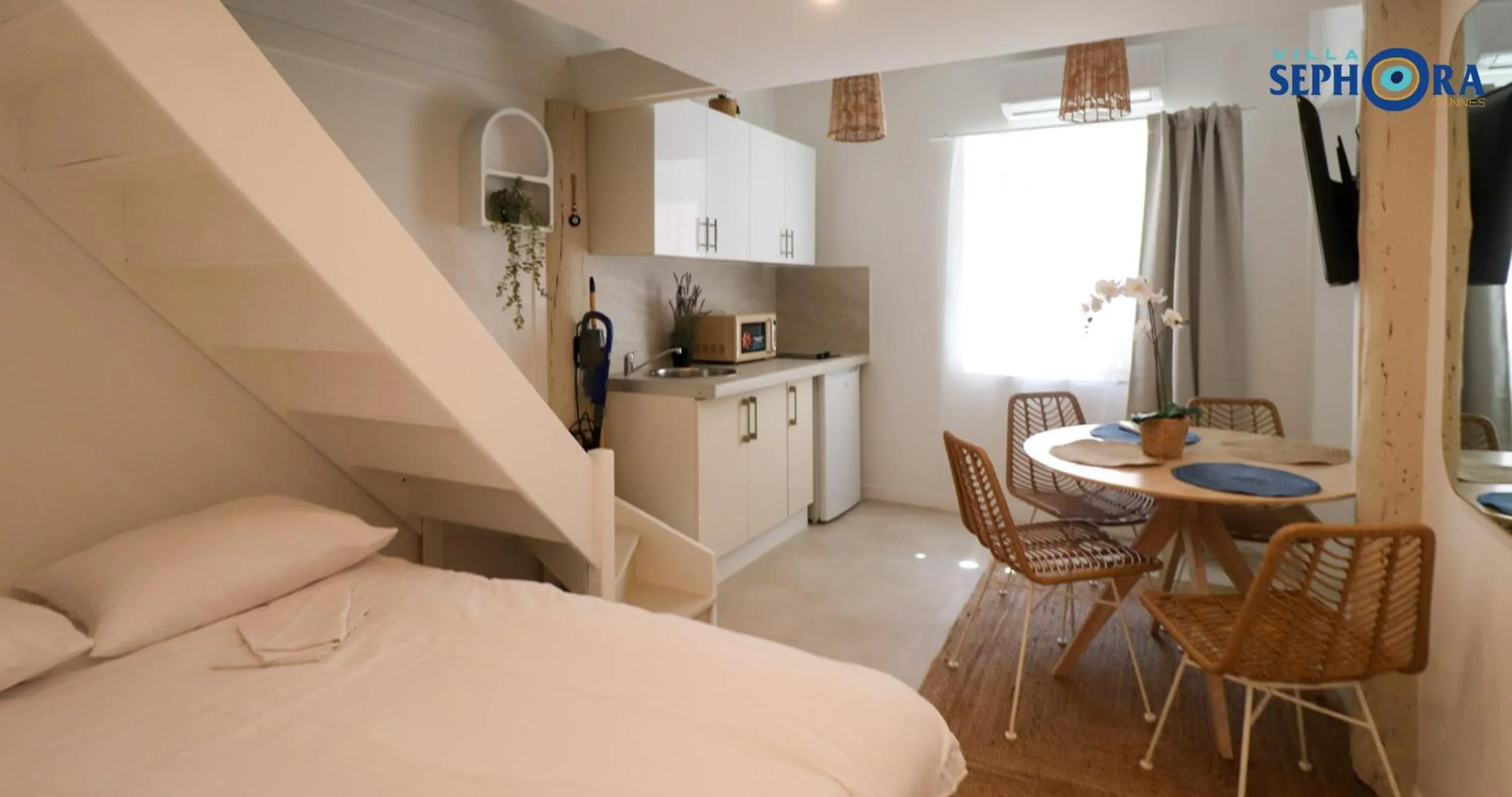 TV and multimedia, Bed in VILLA SEPHORA CANNES