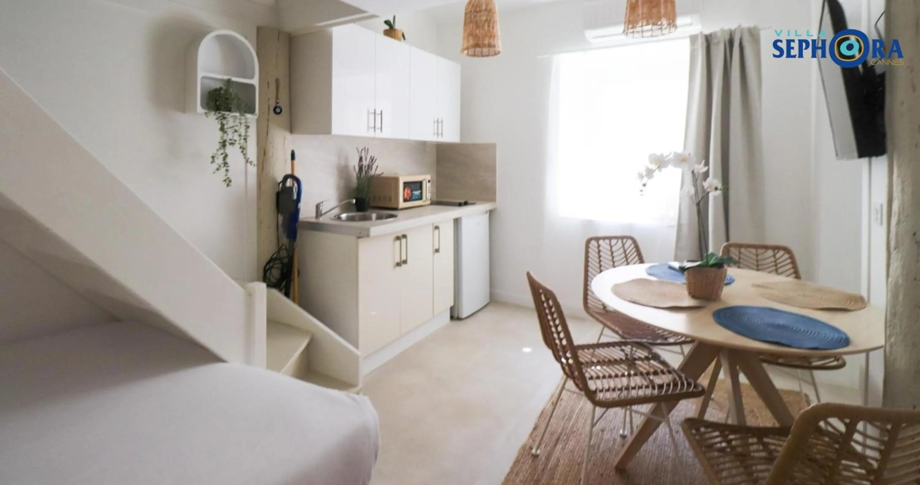 Coffee/tea facilities in VILLA SEPHORA CANNES