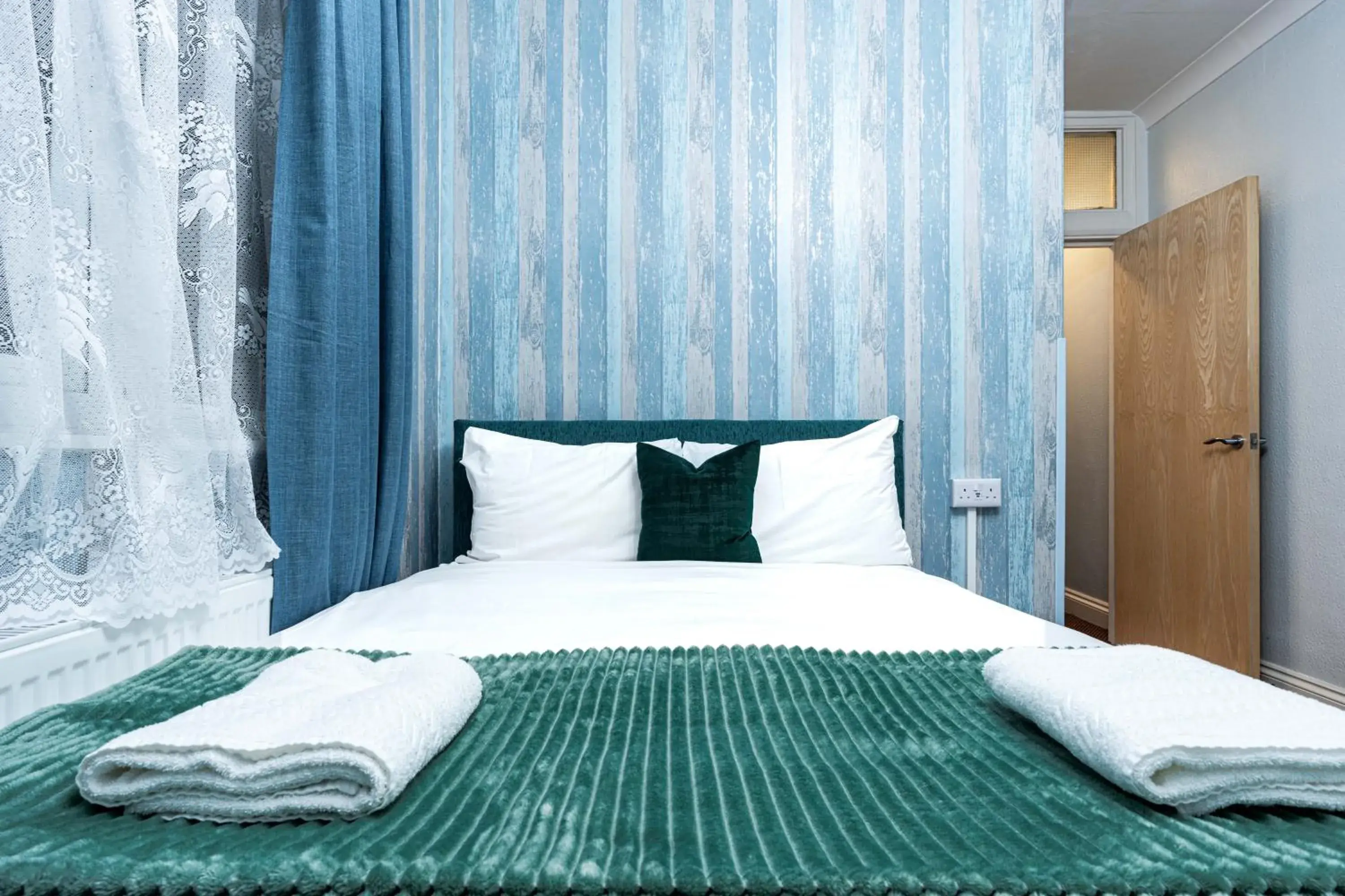 Quadruple Room in Lancaster Court Hotel Quadruple Room in Lancaster Court Hotel