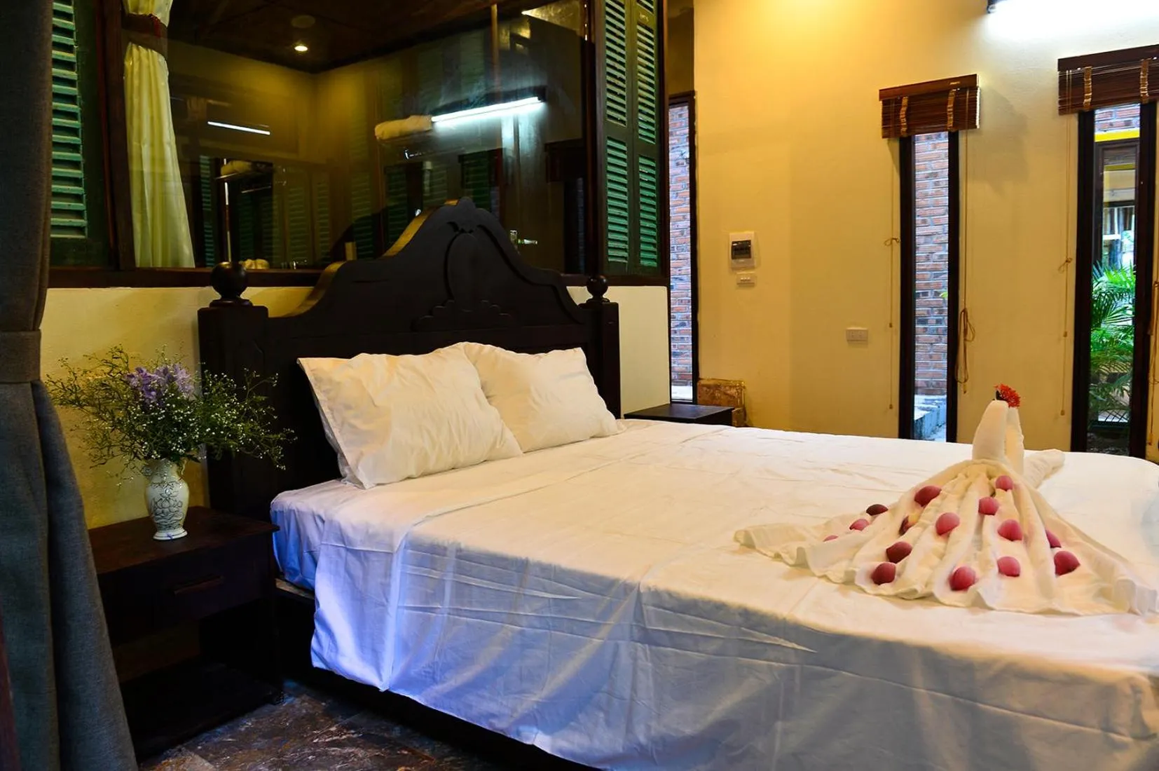 Bed in Ninh Binh Retreat