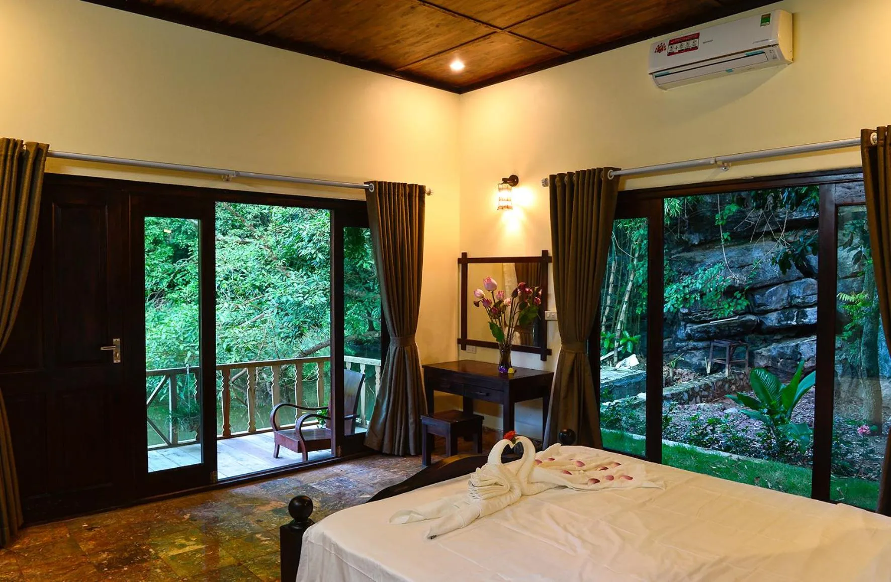 Bed in Ninh Binh Retreat