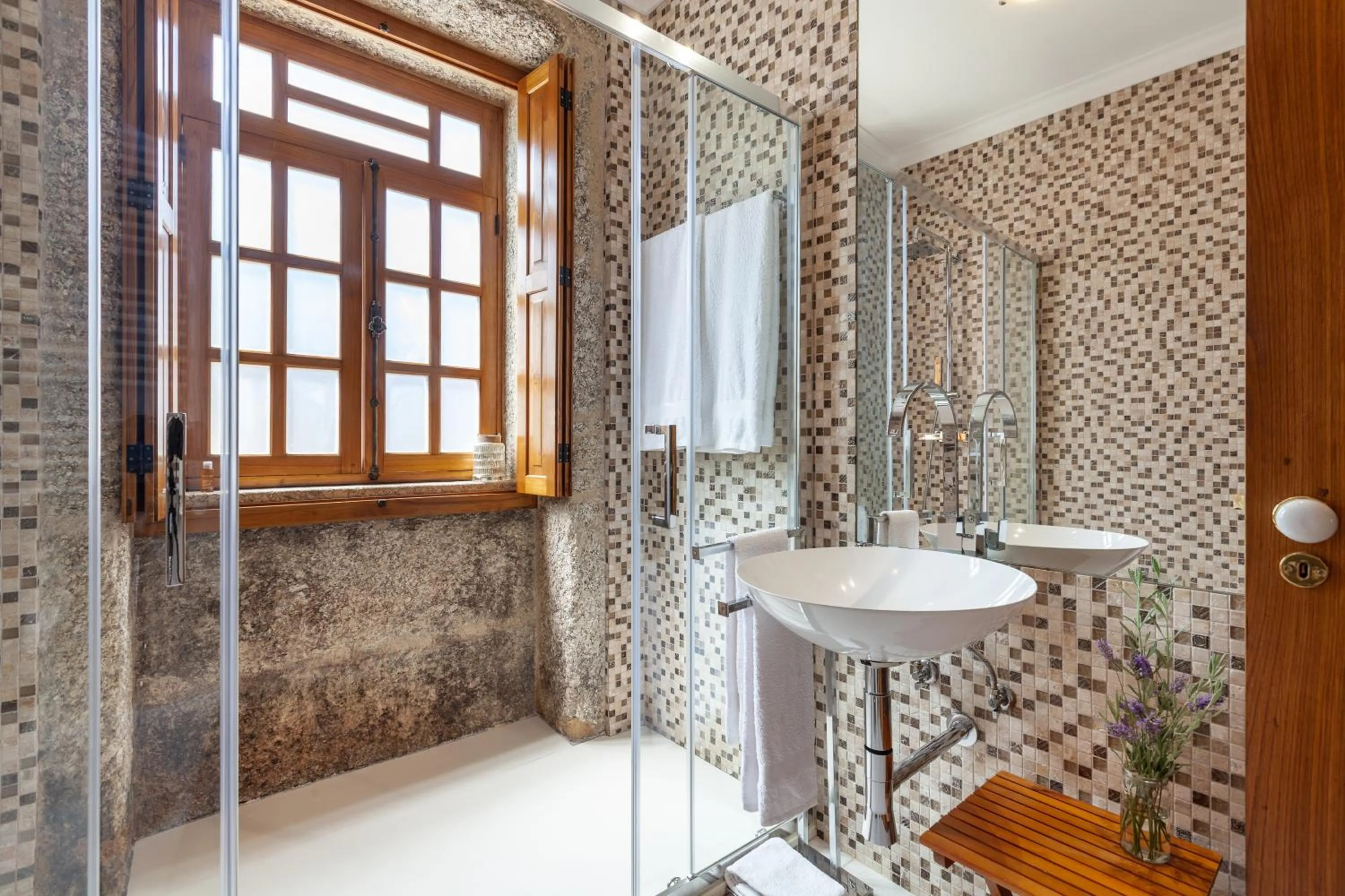 Bathroom in Casa do Eido - sustainable living & nature experiences Gerês