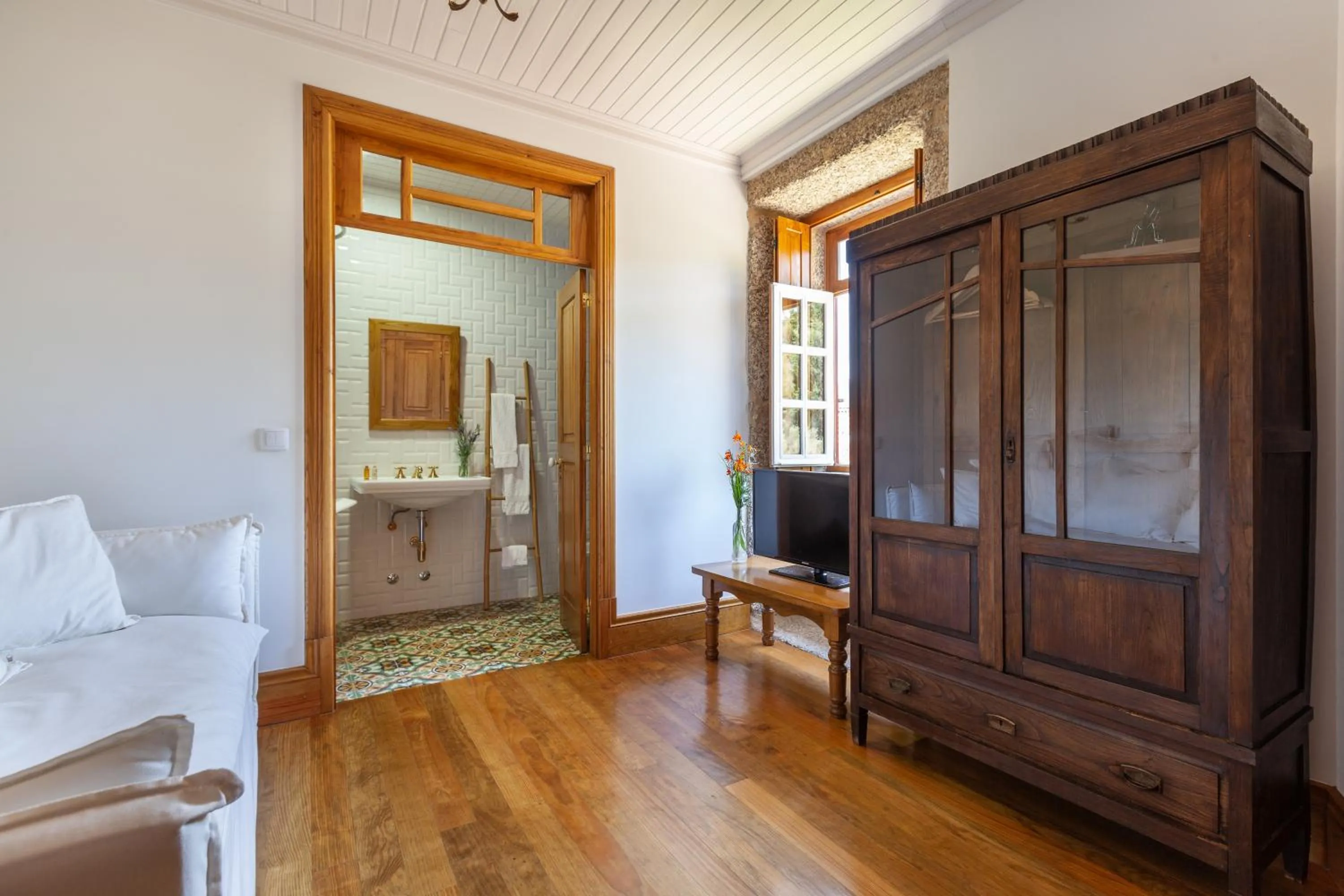Bathroom in Casa do Eido - sustainable living & nature experiences Gerês