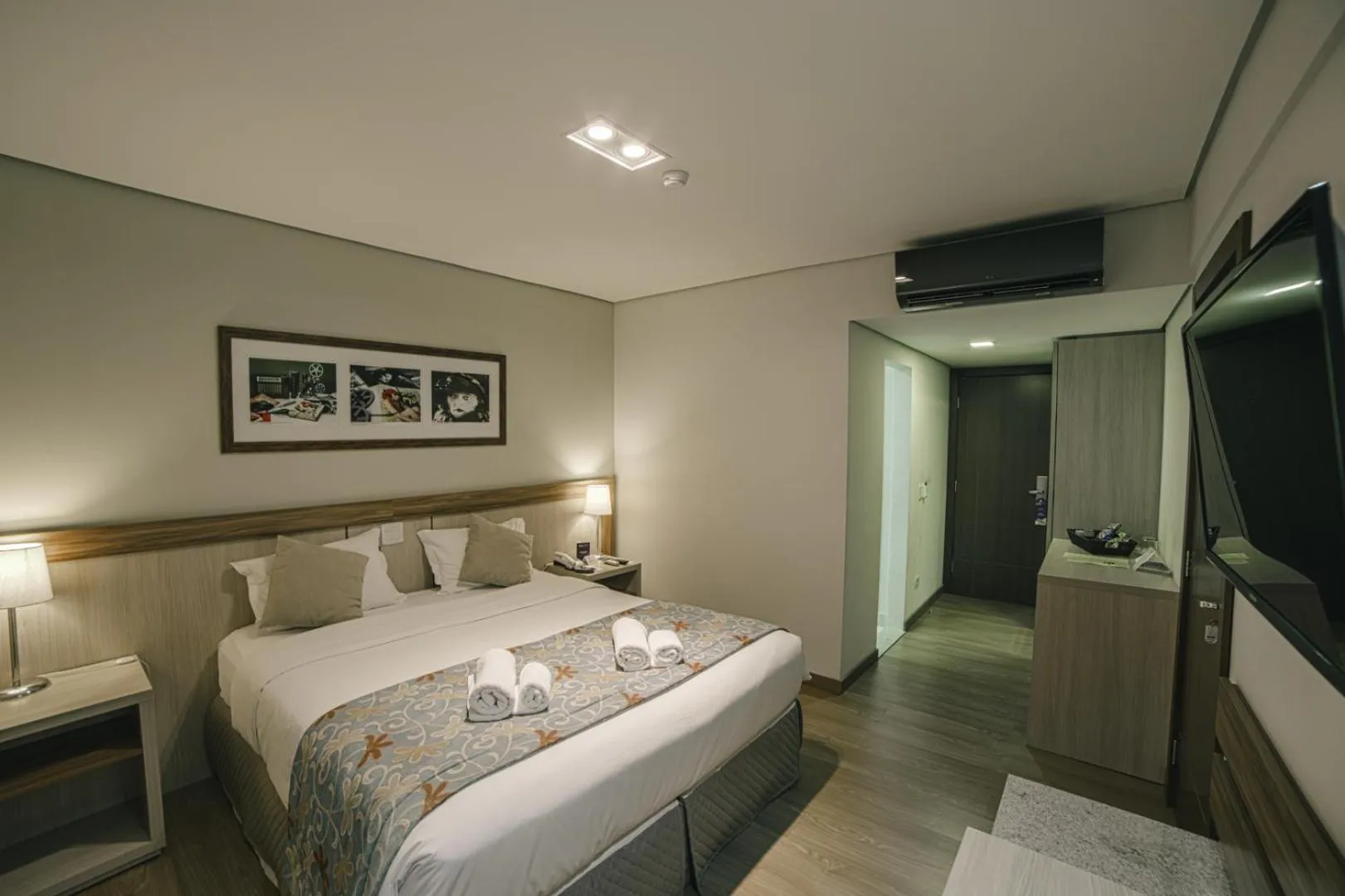 Bedroom, Bed in Interludium Iguassu Convention Hotel