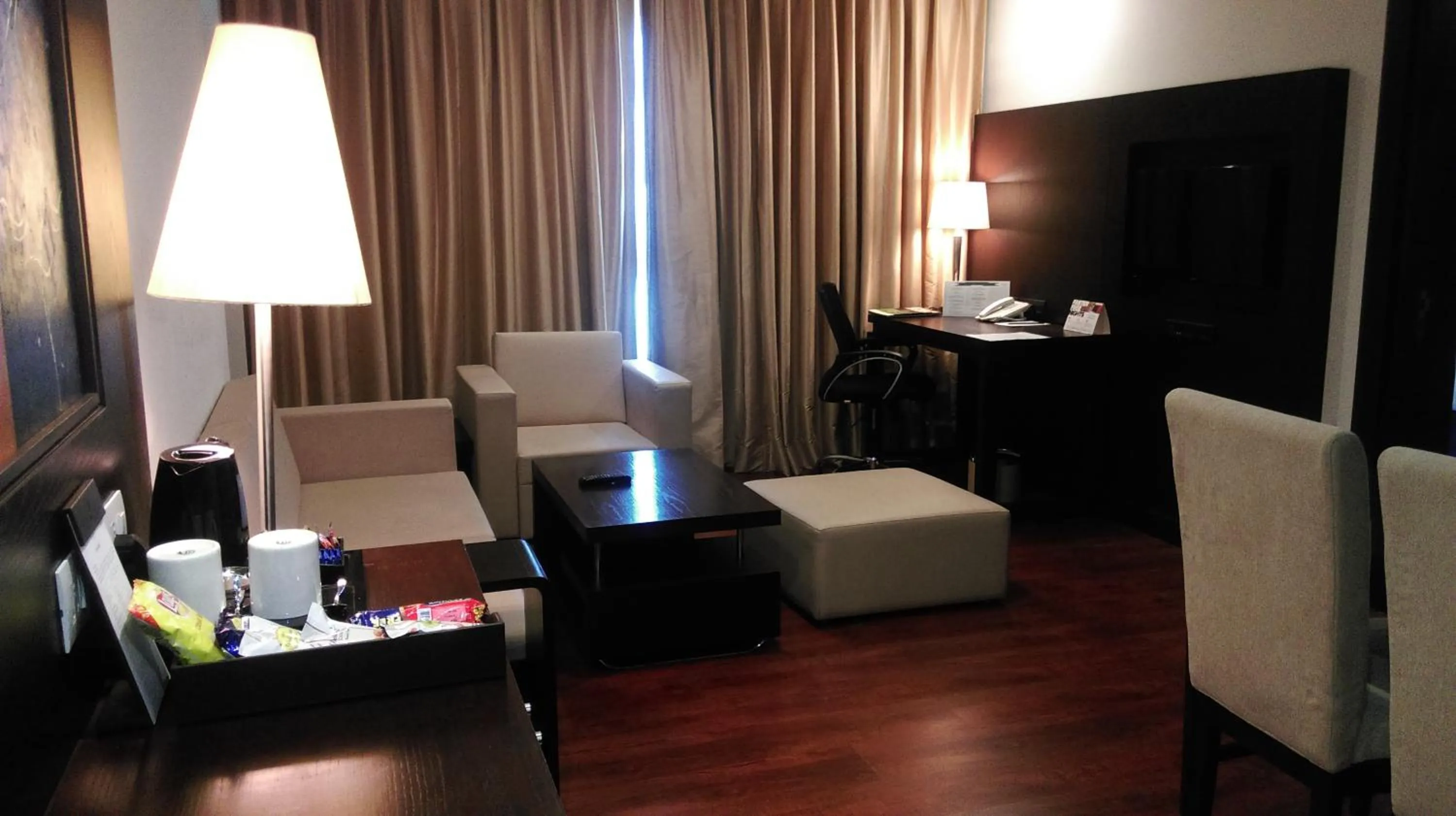 Living room in Country Inn & Suites by Radisson, Bhiwadi