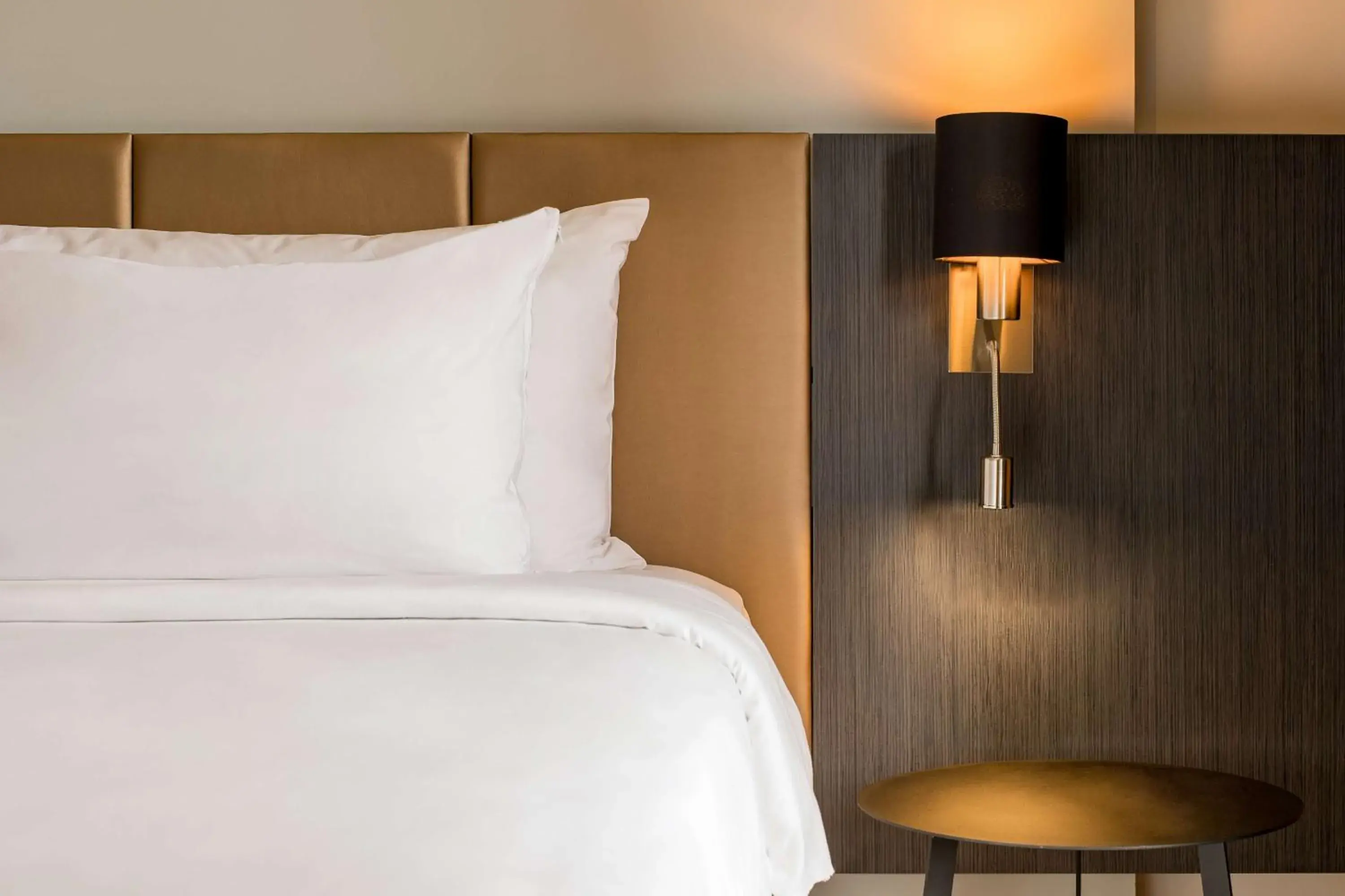 Bedroom, Bed in Country Inn & Suites by Radisson, Gurugram Sohna Road Bedroom, Bed in Country Inn & Suites by Radisson, Gurugram Sohna Road