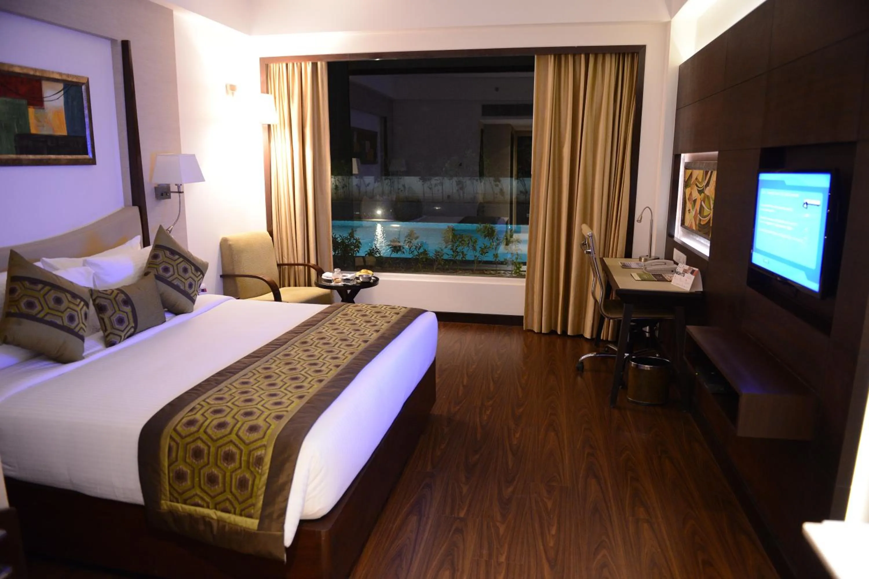 Swimming pool, Bed in Country Inn & Suites by Radisson, Gurugram Sohna Road