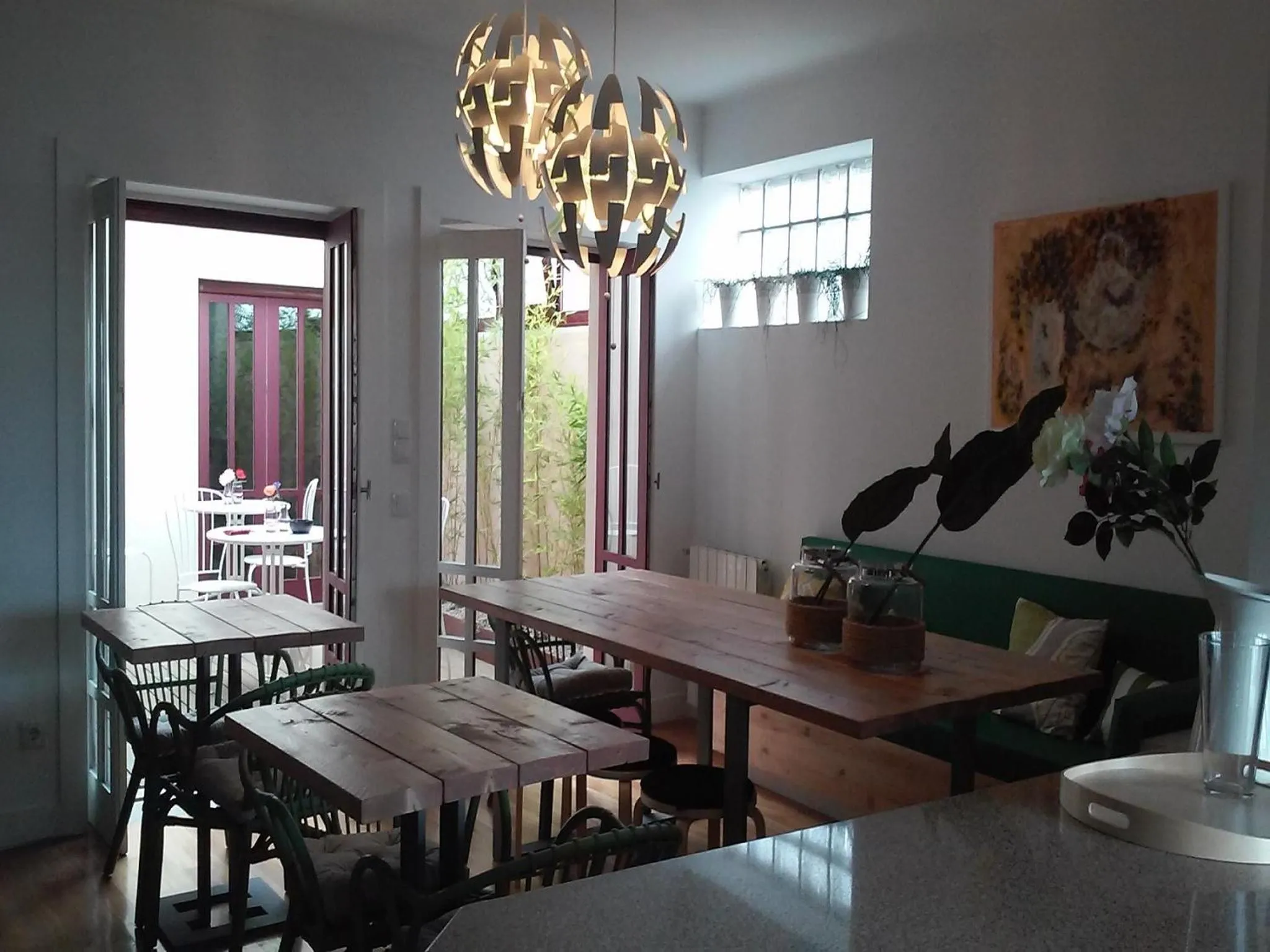 Restaurant/places to eat in GuimaraesLiving - Hostel & Adventure