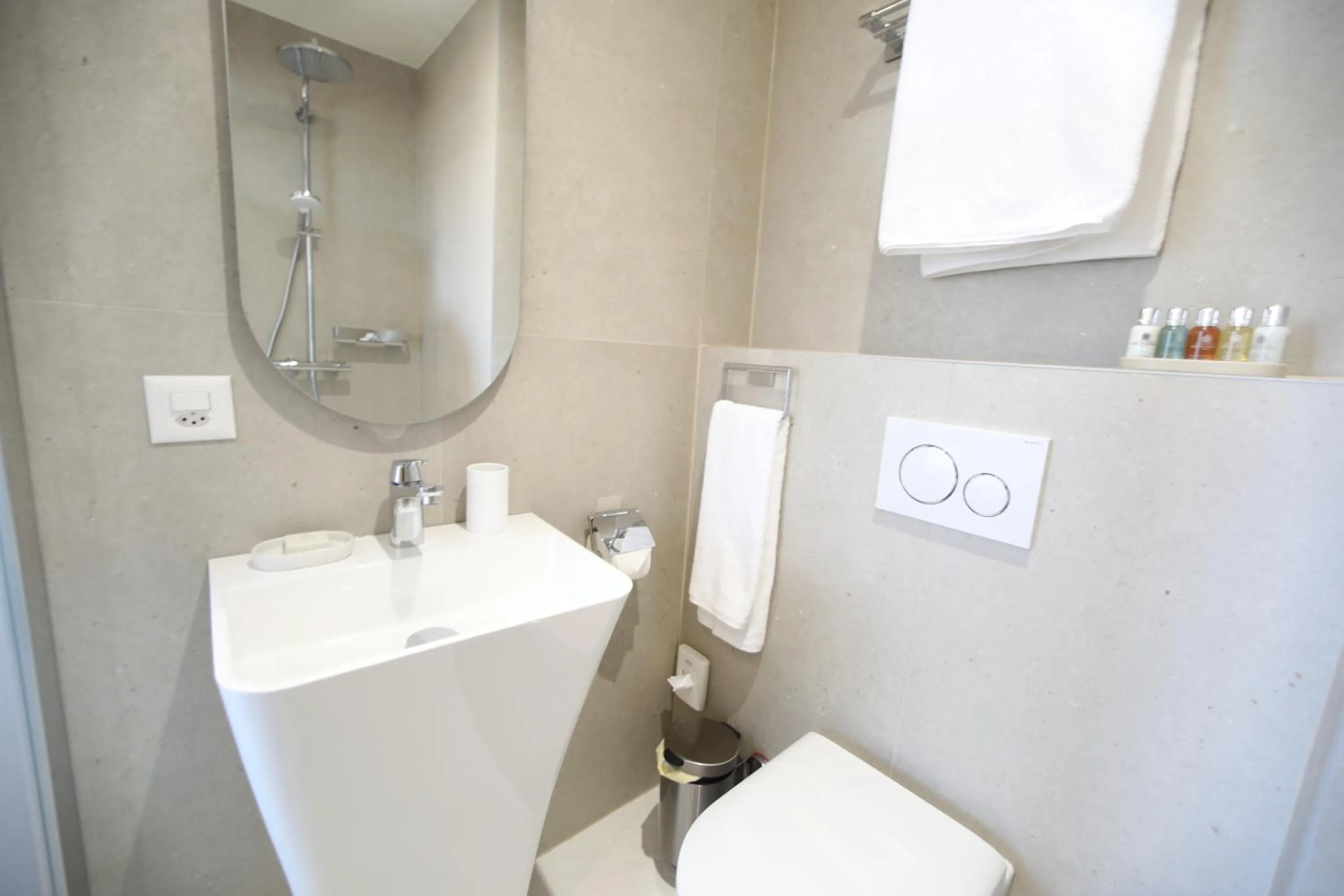 Bathroom in Rhodania Boutique Hôtel