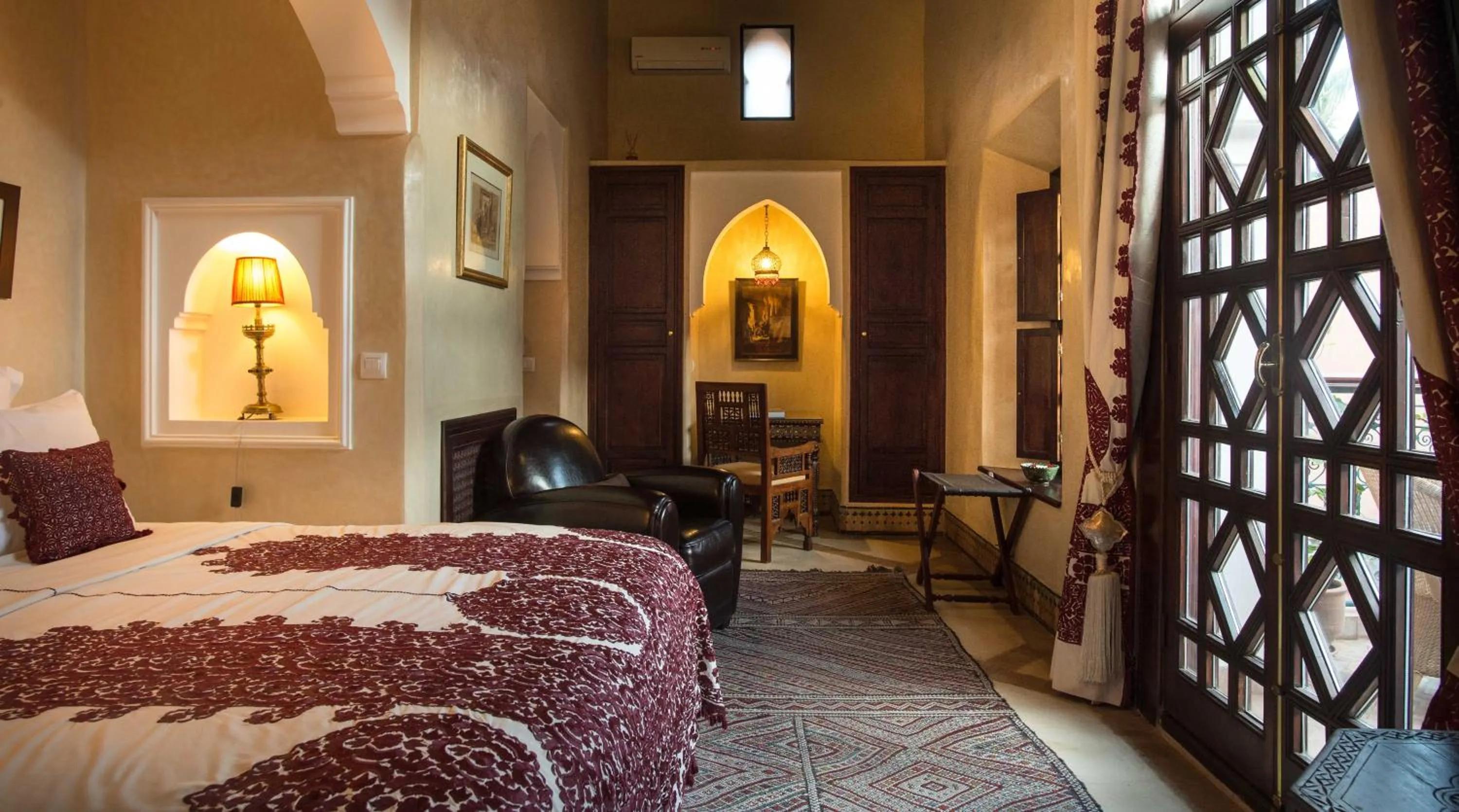 Bed in Palais Riad Lamrani
