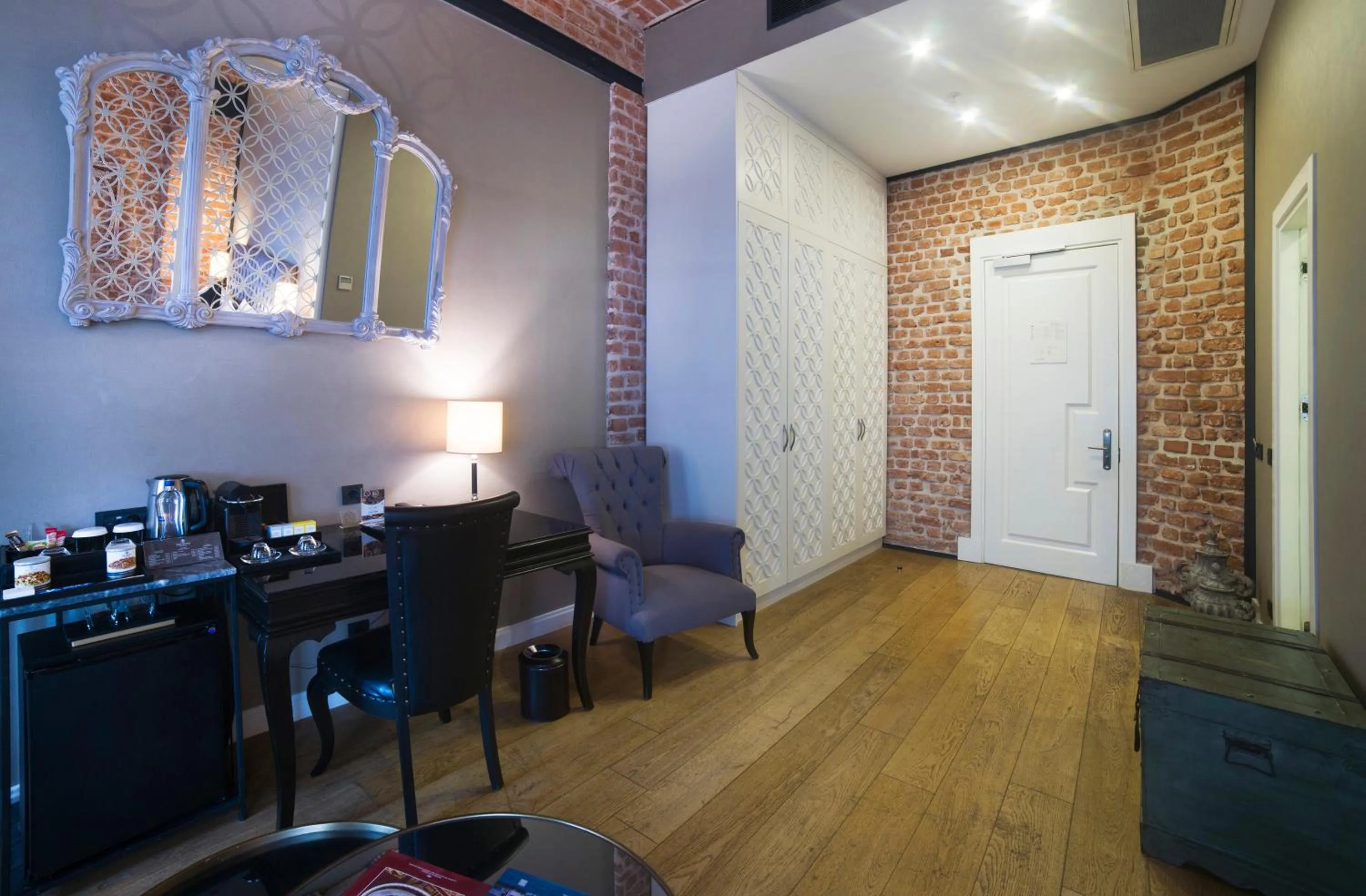 Seating area in Régie Ottoman Istanbul - Special Category