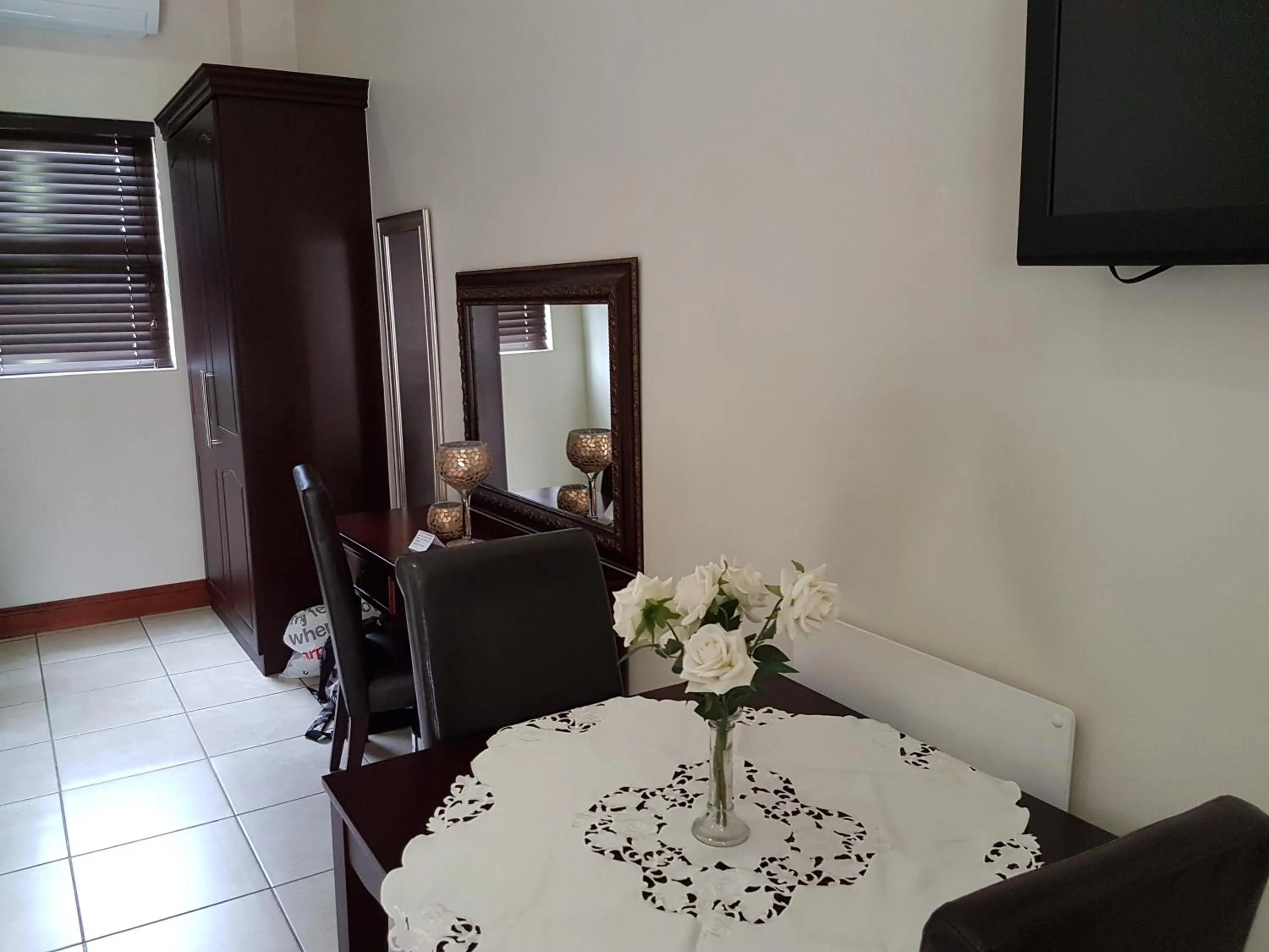 Dining area in Casa Flora Guesthouse