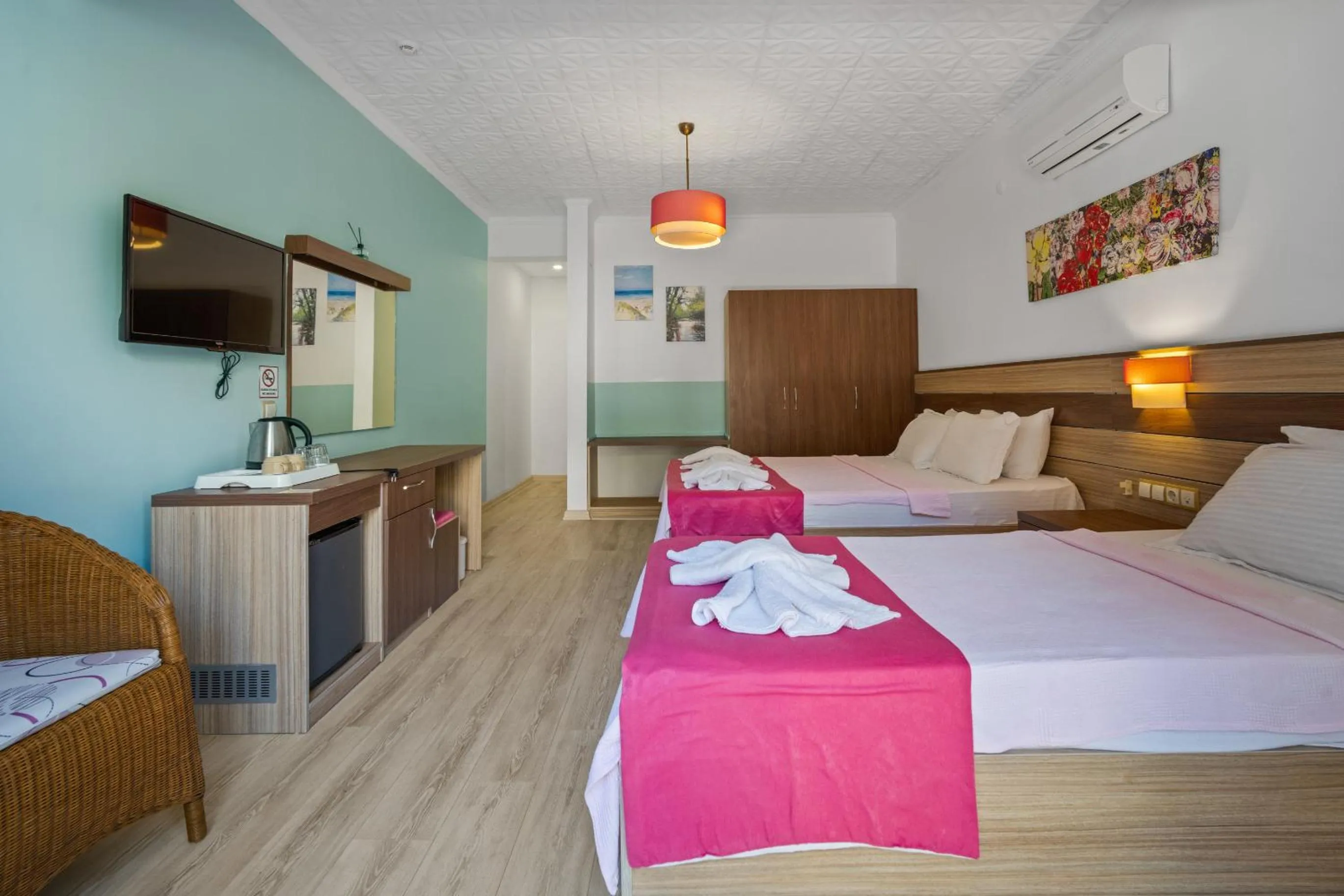 Bedroom, Bed in Eden Pyara Hotel Turunc