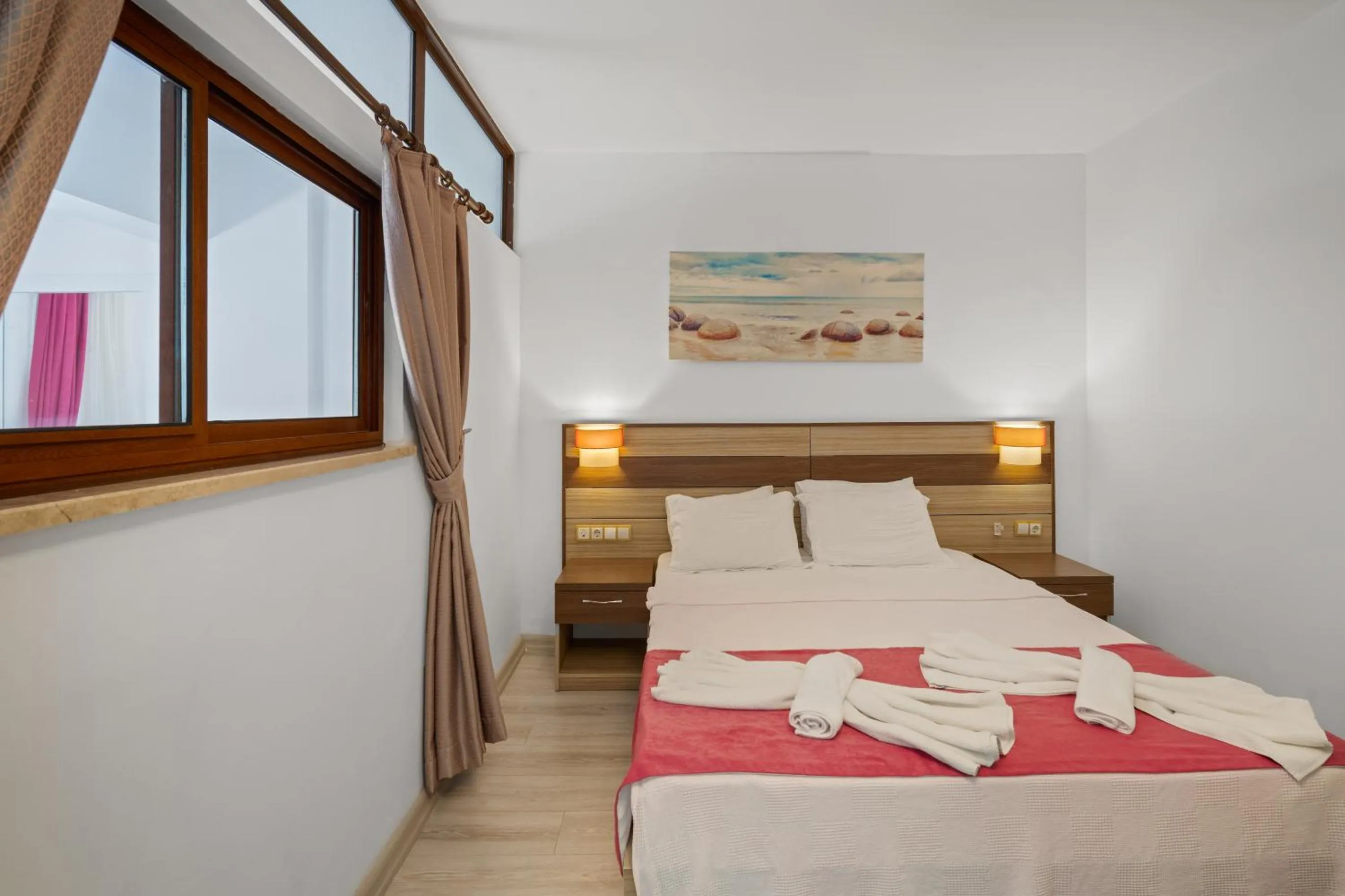 Bedroom, Bed in Eden Pyara Hotel Turunc