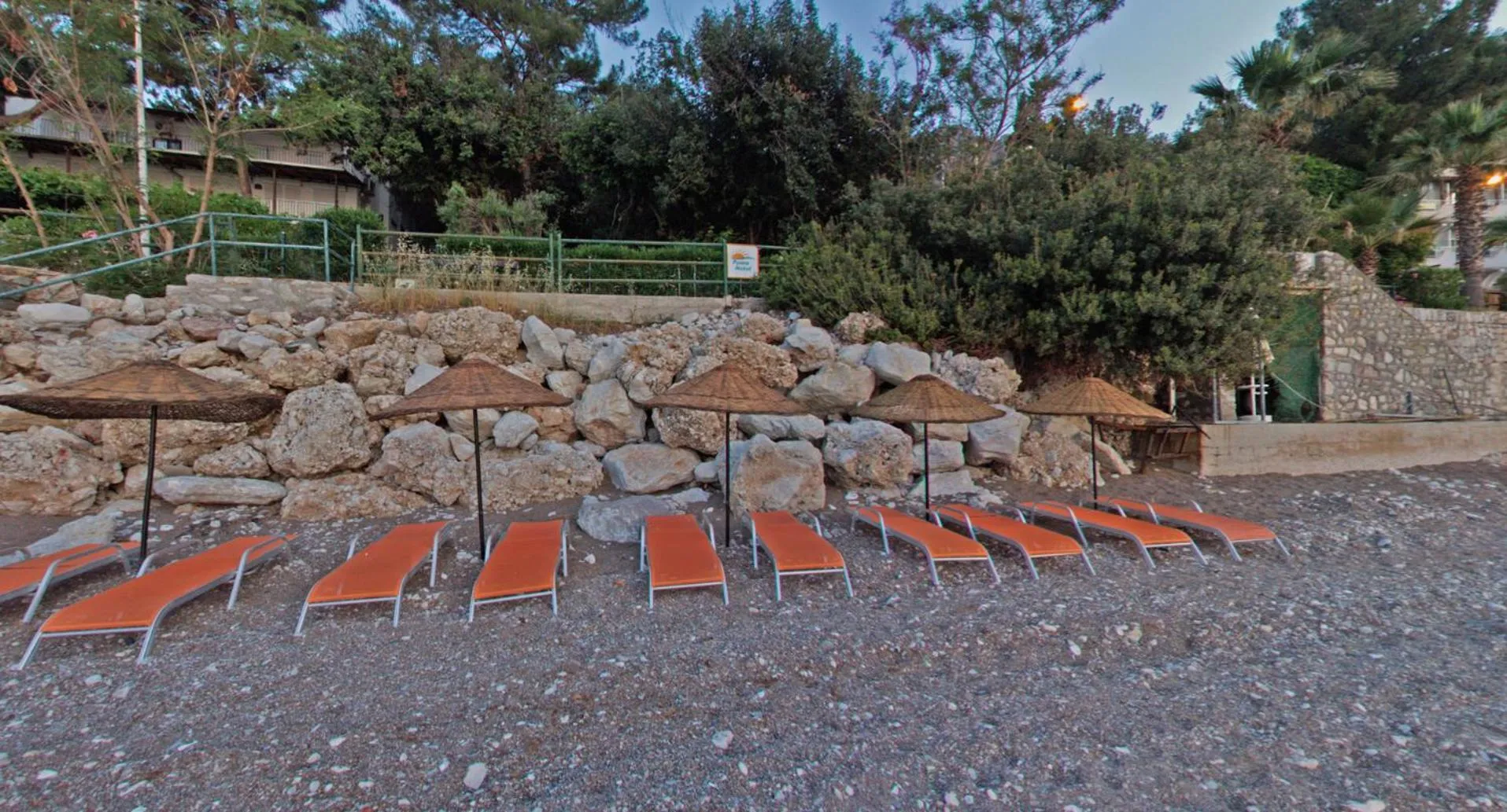 Beach in Eden Pyara Hotel Turunc
