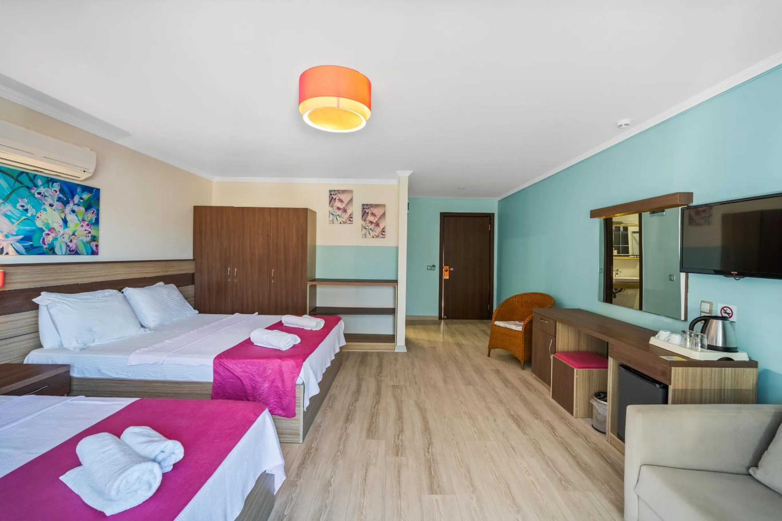 Bed in Eden Pyara Hotel Turunc