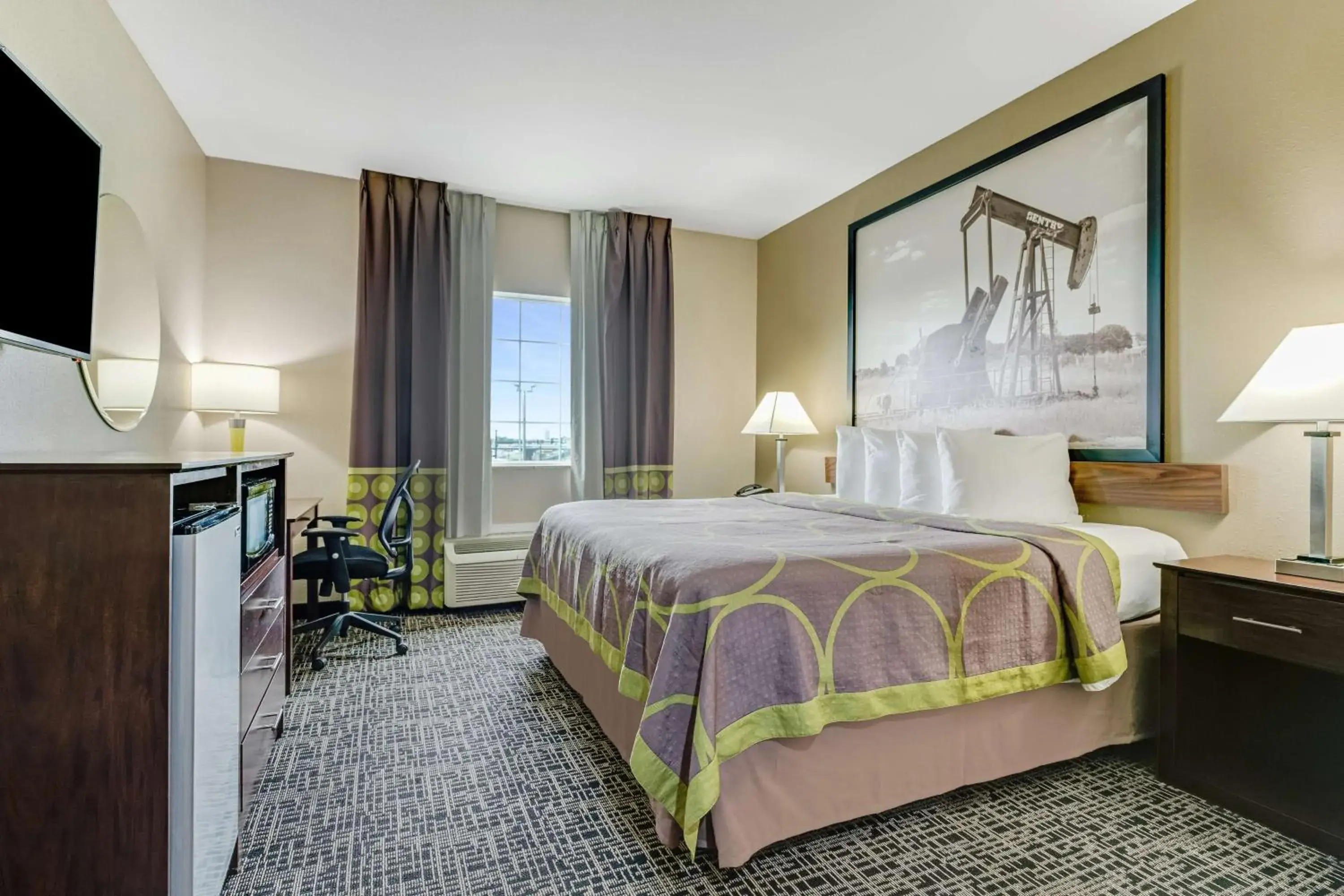 Bedroom, Bed in SureStay Plus Hotel by Best Western Owasso Tulsa North Bedroom, Bed in SureStay Plus Hotel by Best Western Owasso Tulsa North