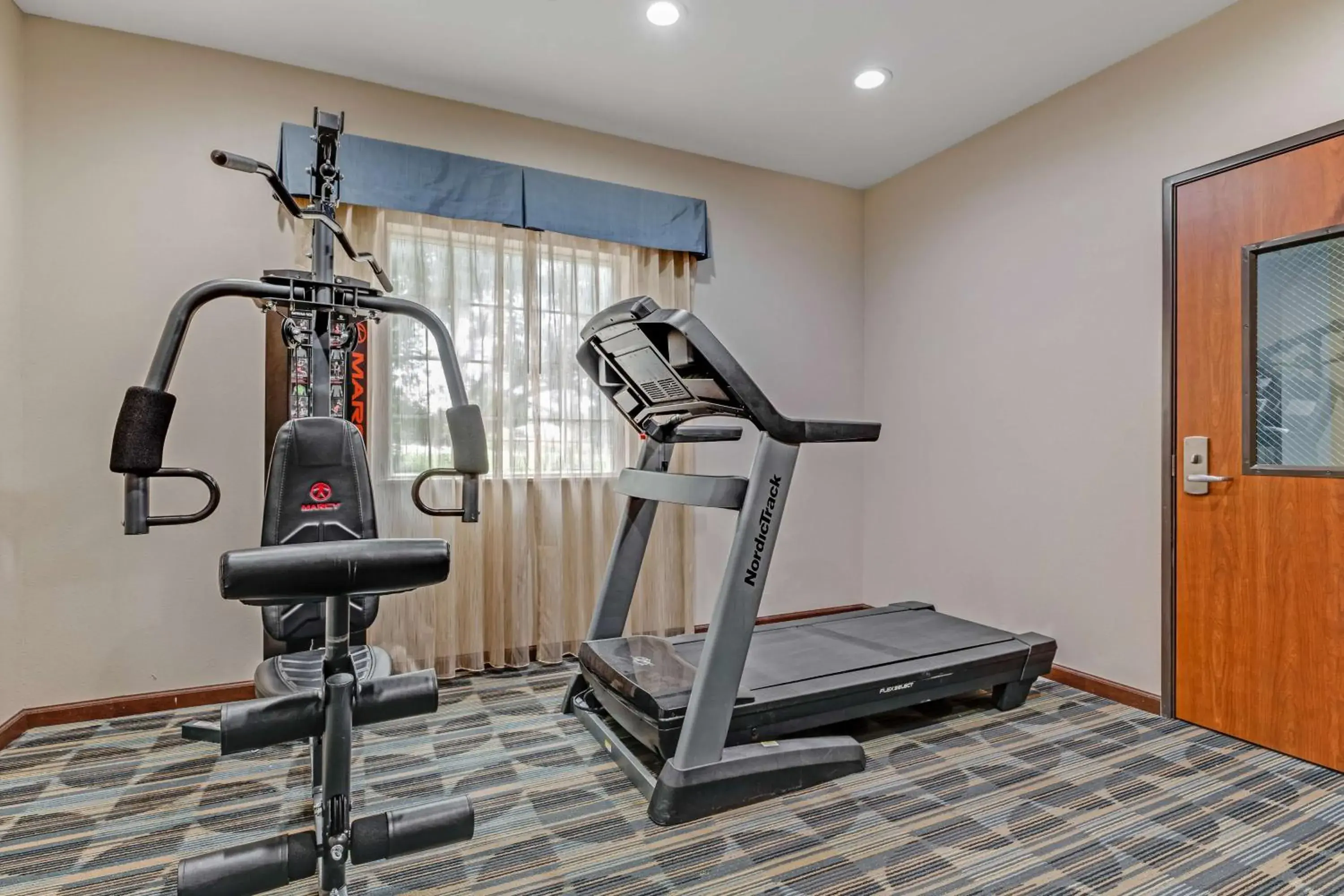 Fitness centre/facilities in SureStay Plus Hotel by Best Western Owasso Tulsa North Fitness centre/facilities in SureStay Plus Hotel by Best Western Owasso Tulsa North