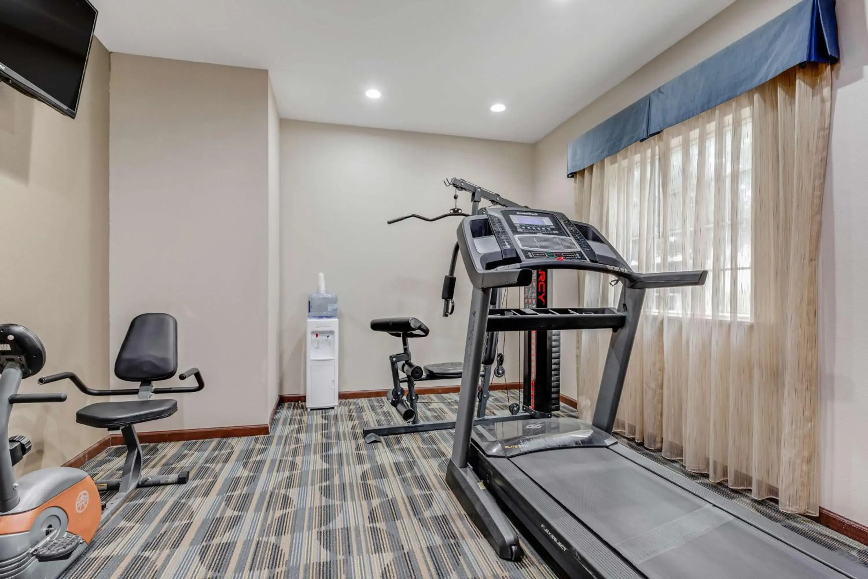 Fitness centre/facilities in SureStay Plus Hotel by Best Western Owasso Tulsa North Fitness centre/facilities in SureStay Plus Hotel by Best Western Owasso Tulsa North