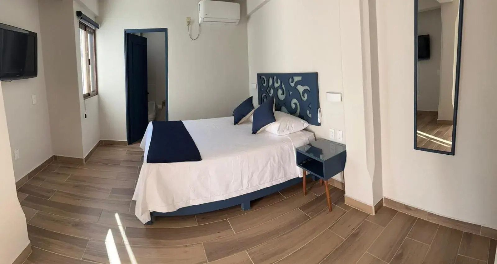 Deluxe Double Room with Balcony in Centrico House Deluxe Double Room with Balcony in Centrico House