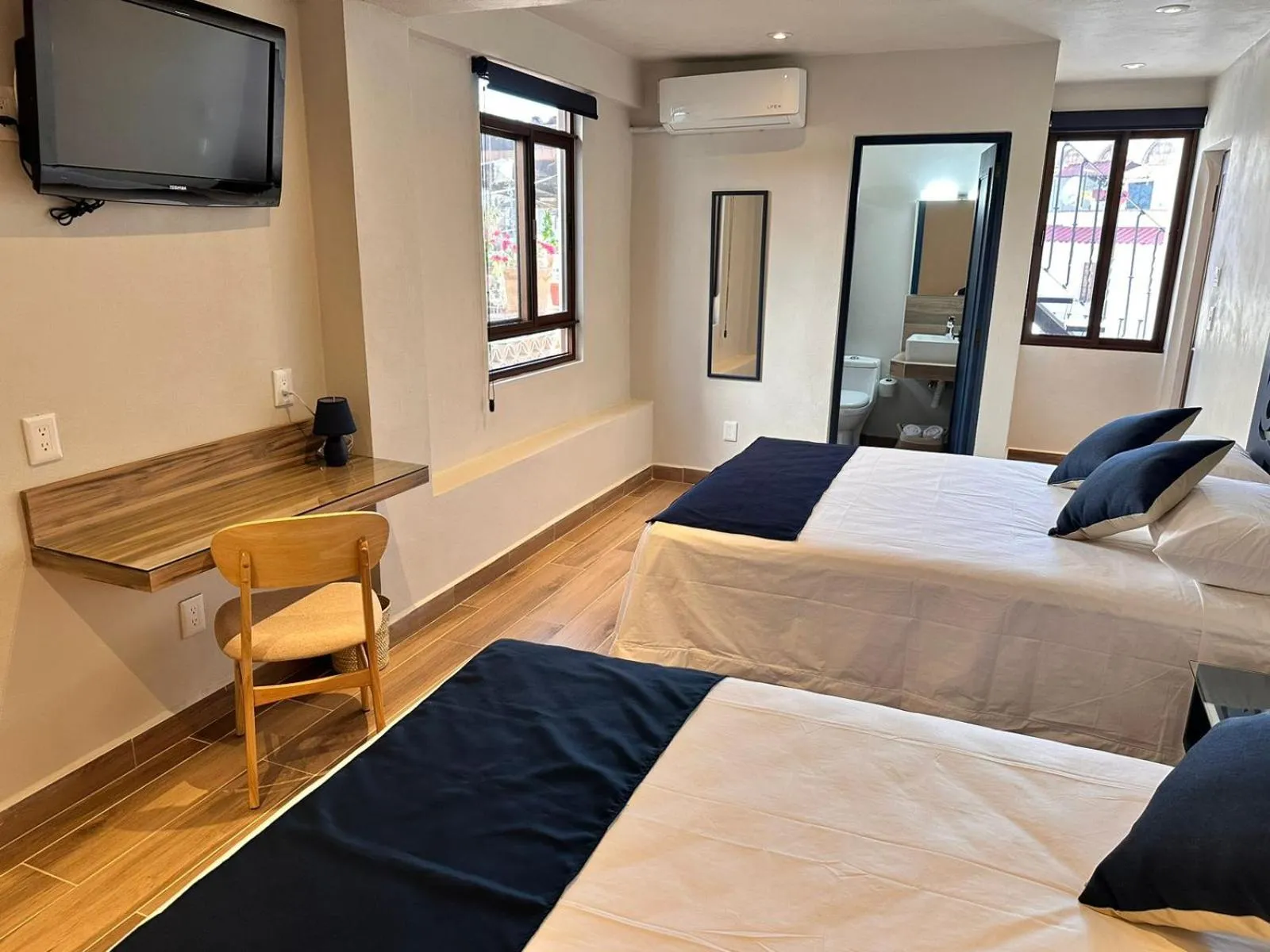 Double Room with Balcony in Centrico House