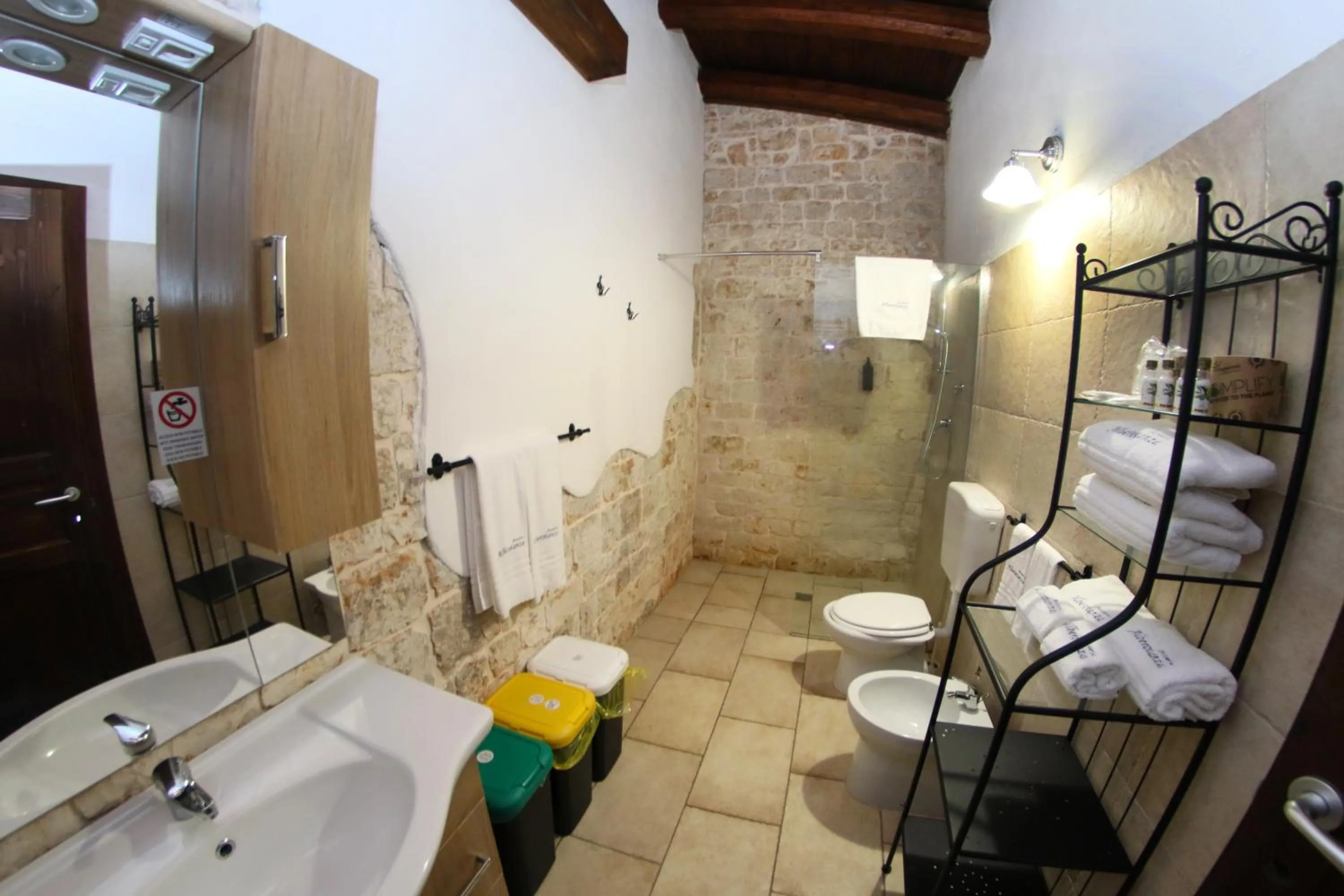 Bathroom in Agriturismo Masseria Alberotanza