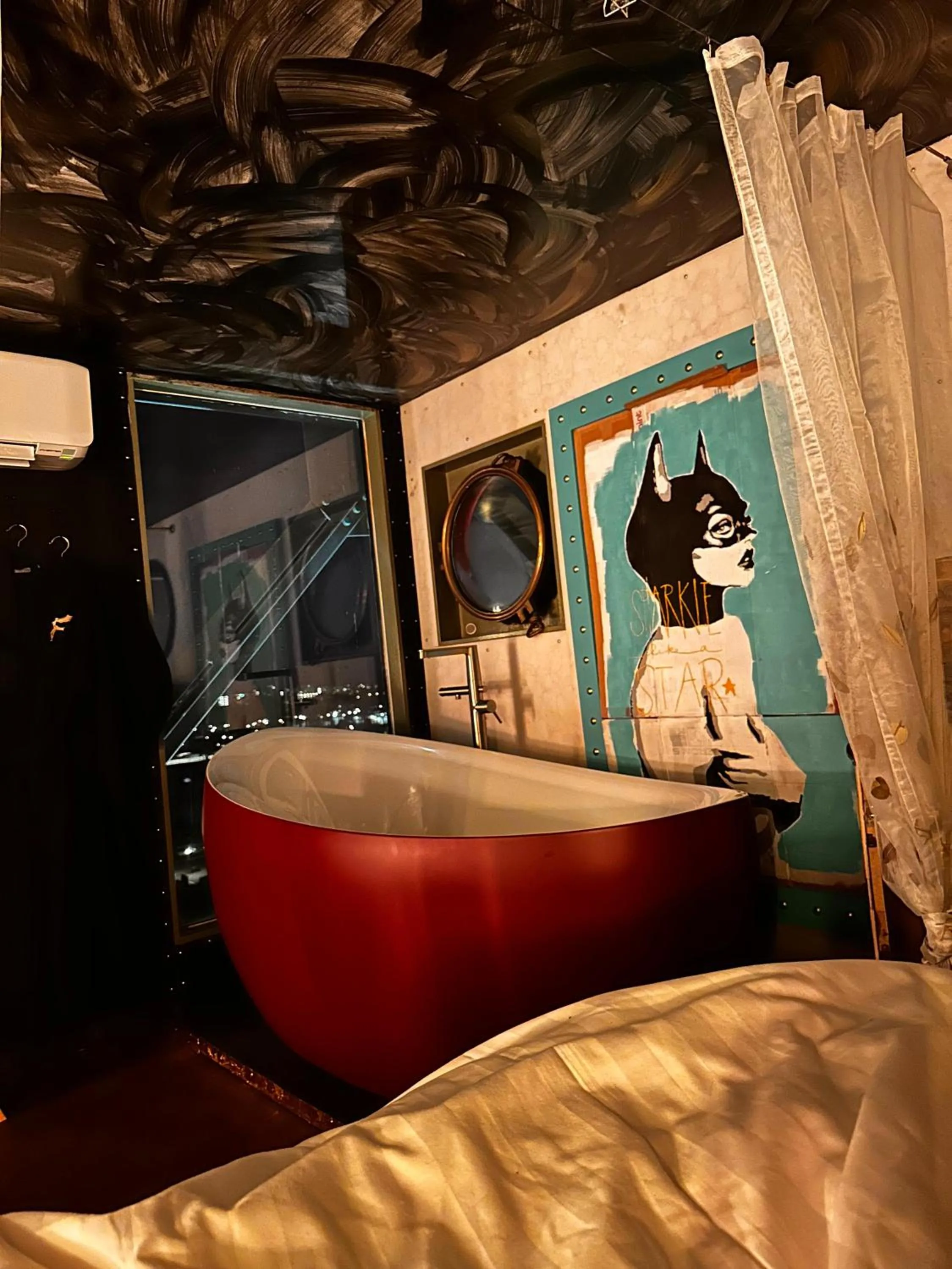 Bed in Crane Hotel Faralda