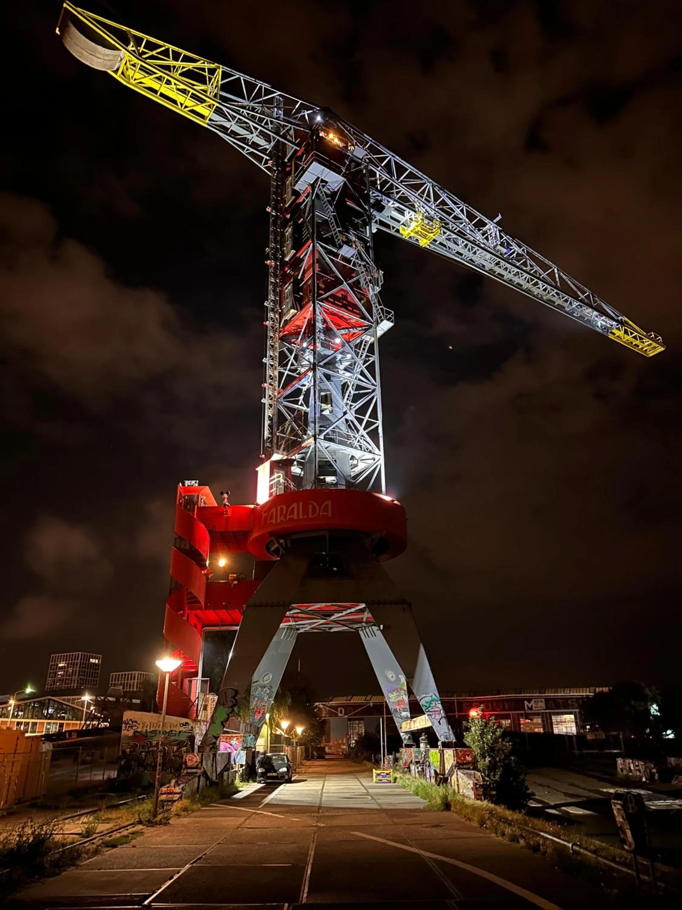 Night in Crane Hotel Faralda