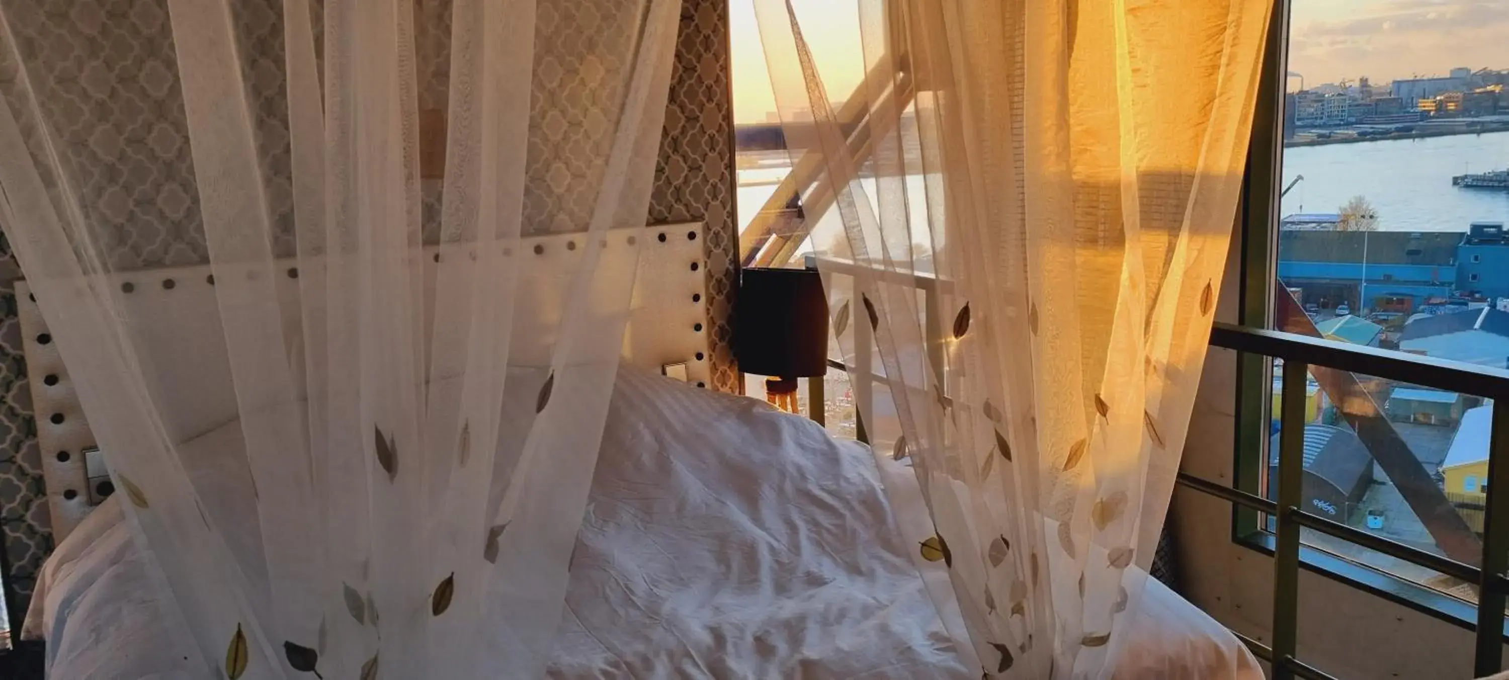 Bed in Crane Hotel Faralda Bed in Crane Hotel Faralda