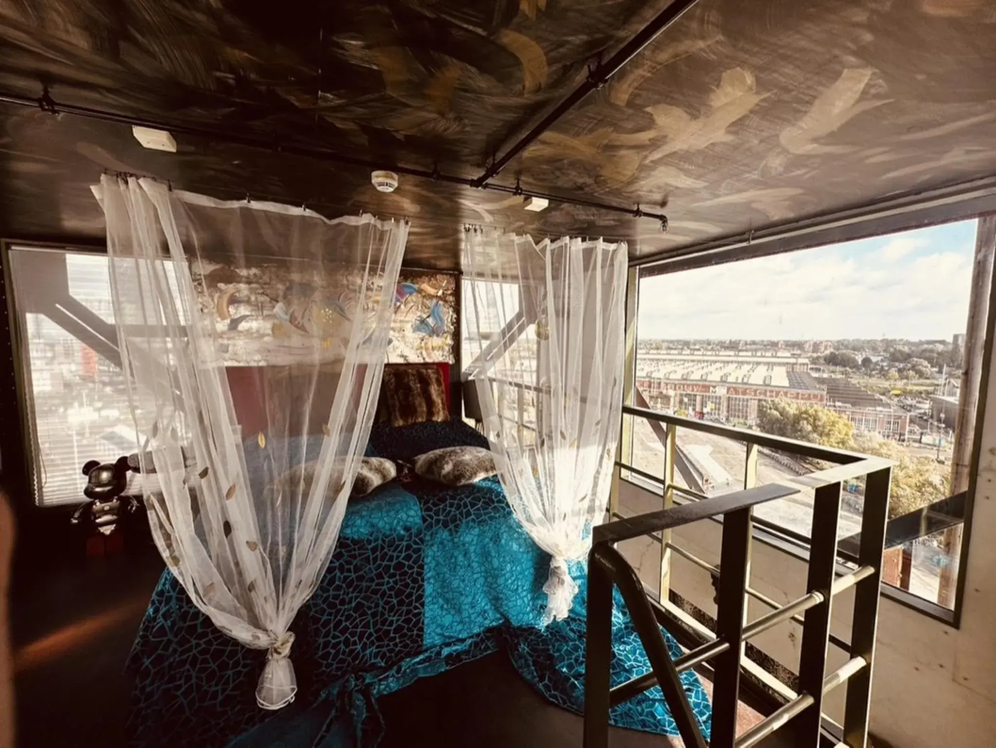 Bed in Crane Hotel Faralda Bed in Crane Hotel Faralda