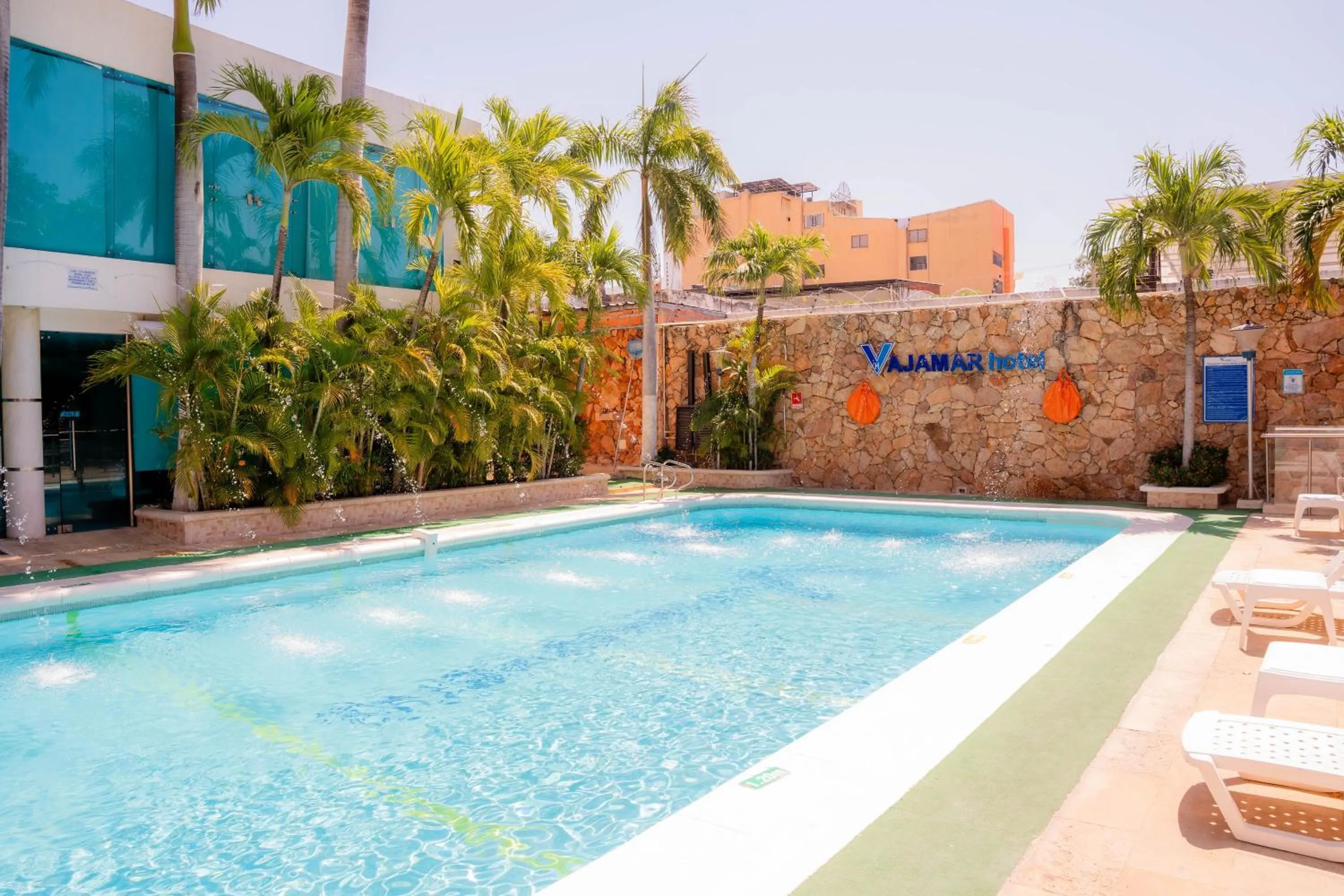 Pool view in GIO Hotel Vajamar Valledupar