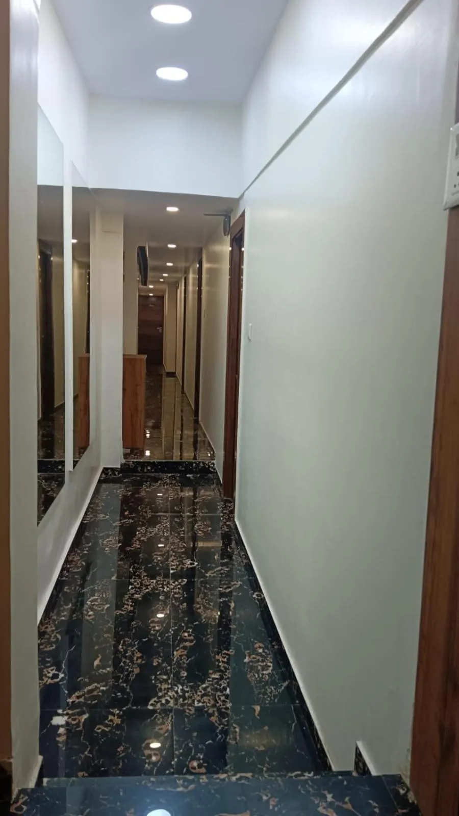 Inner courtyard view in Hotel Aksa Palace