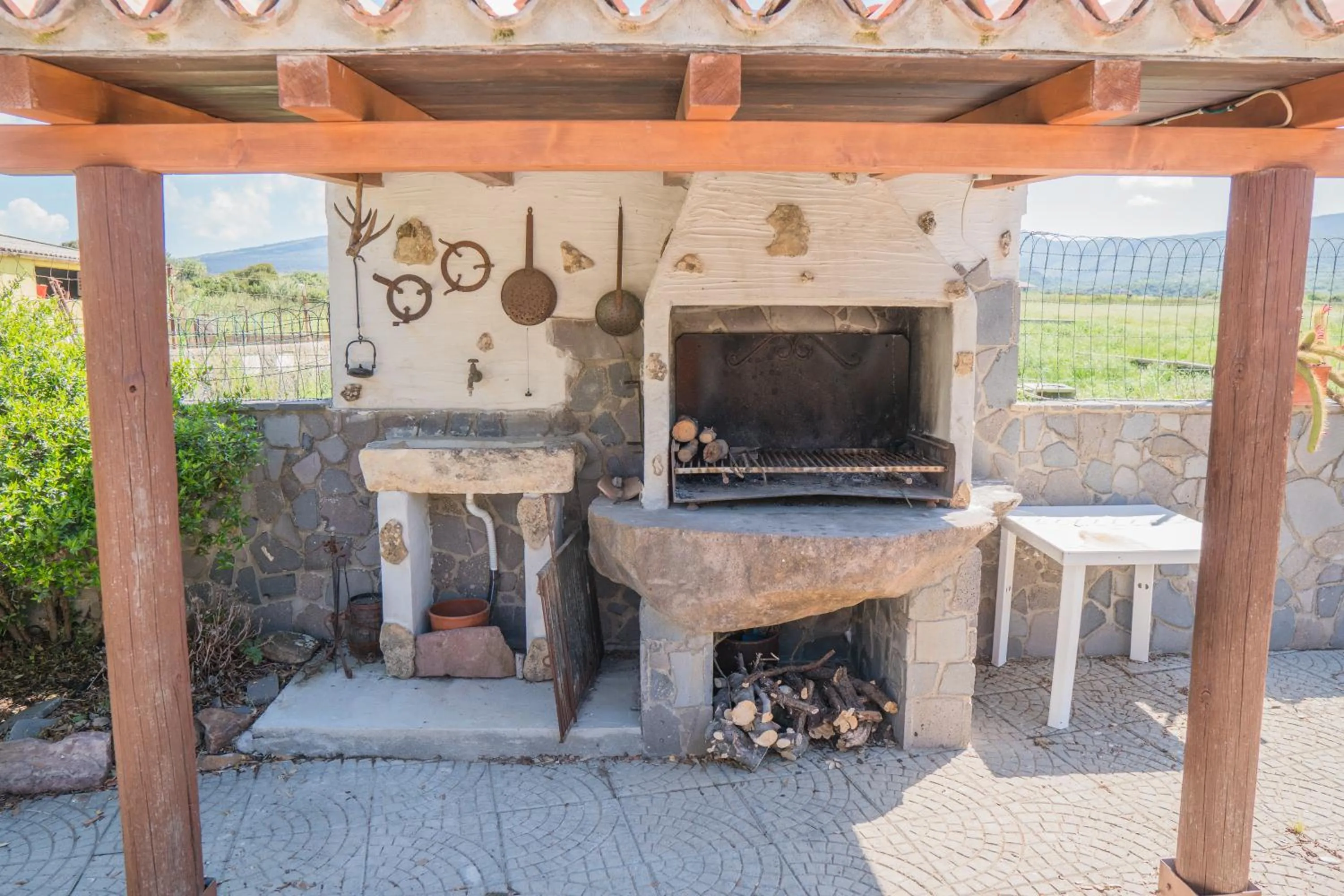 BBQ facilities in Casa Asfodeli - Villetta in campagna con piscina