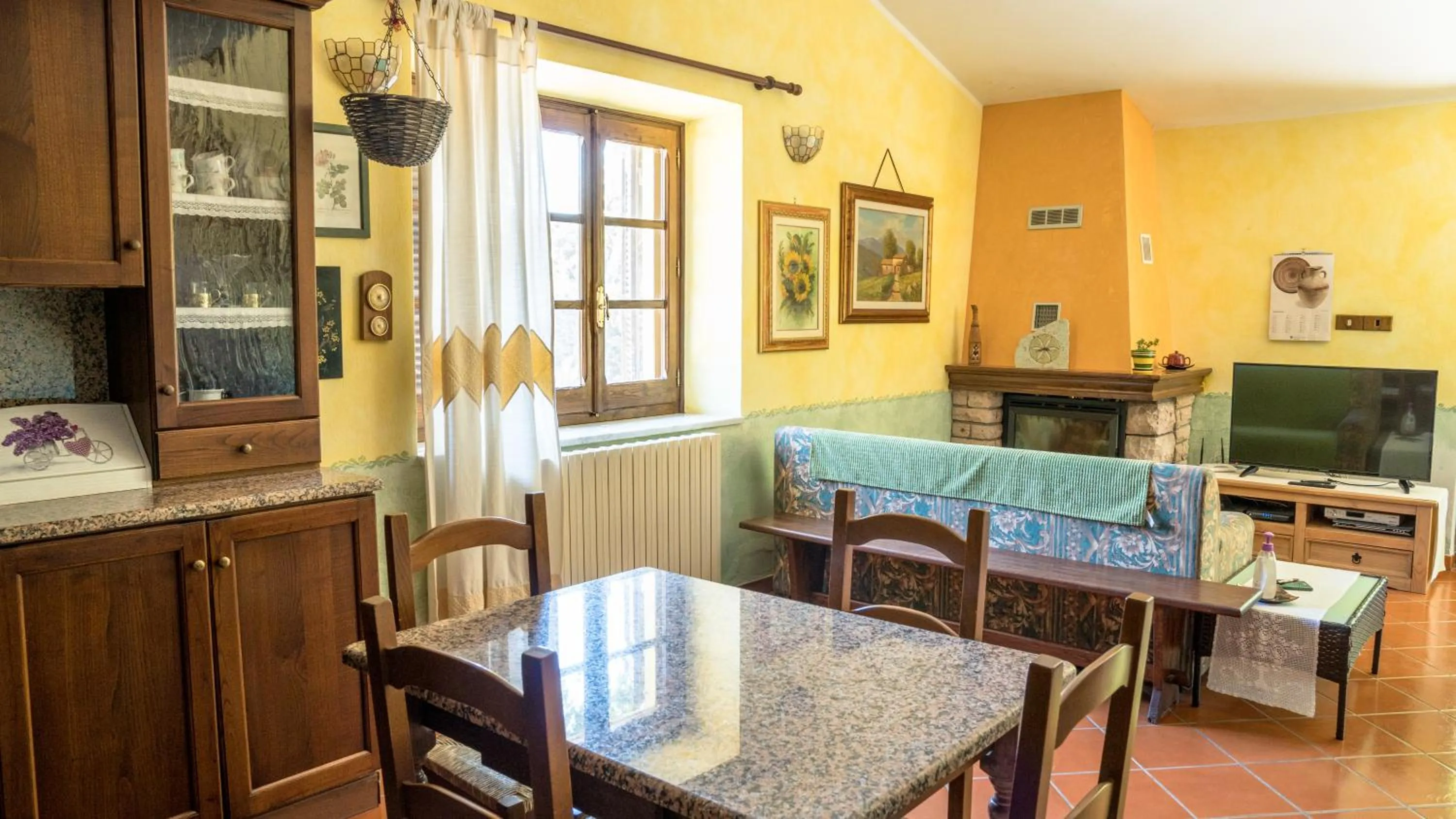 TV and multimedia in Casa Asfodeli - Villetta in campagna con piscina