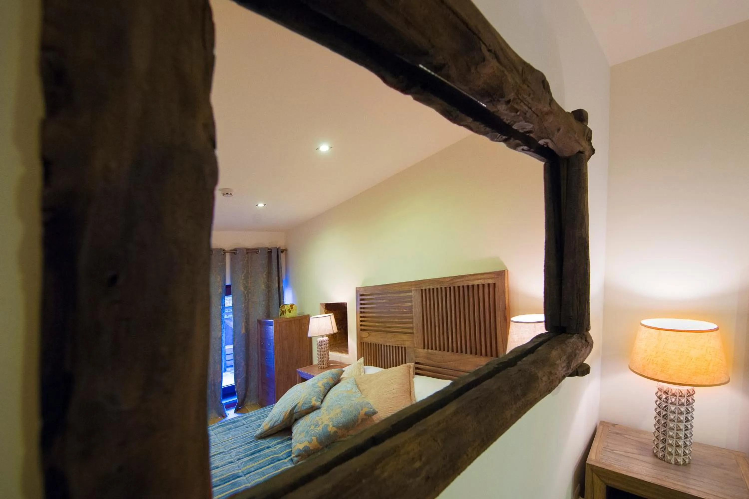 Bedroom, Bed in Mountain Whisper