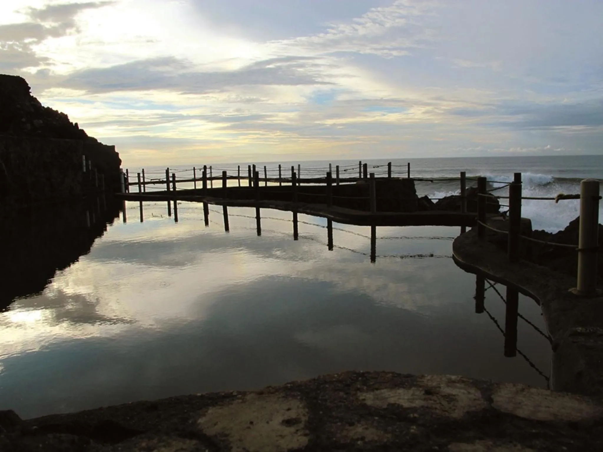 Swimming pool in Atami Escape Resort
