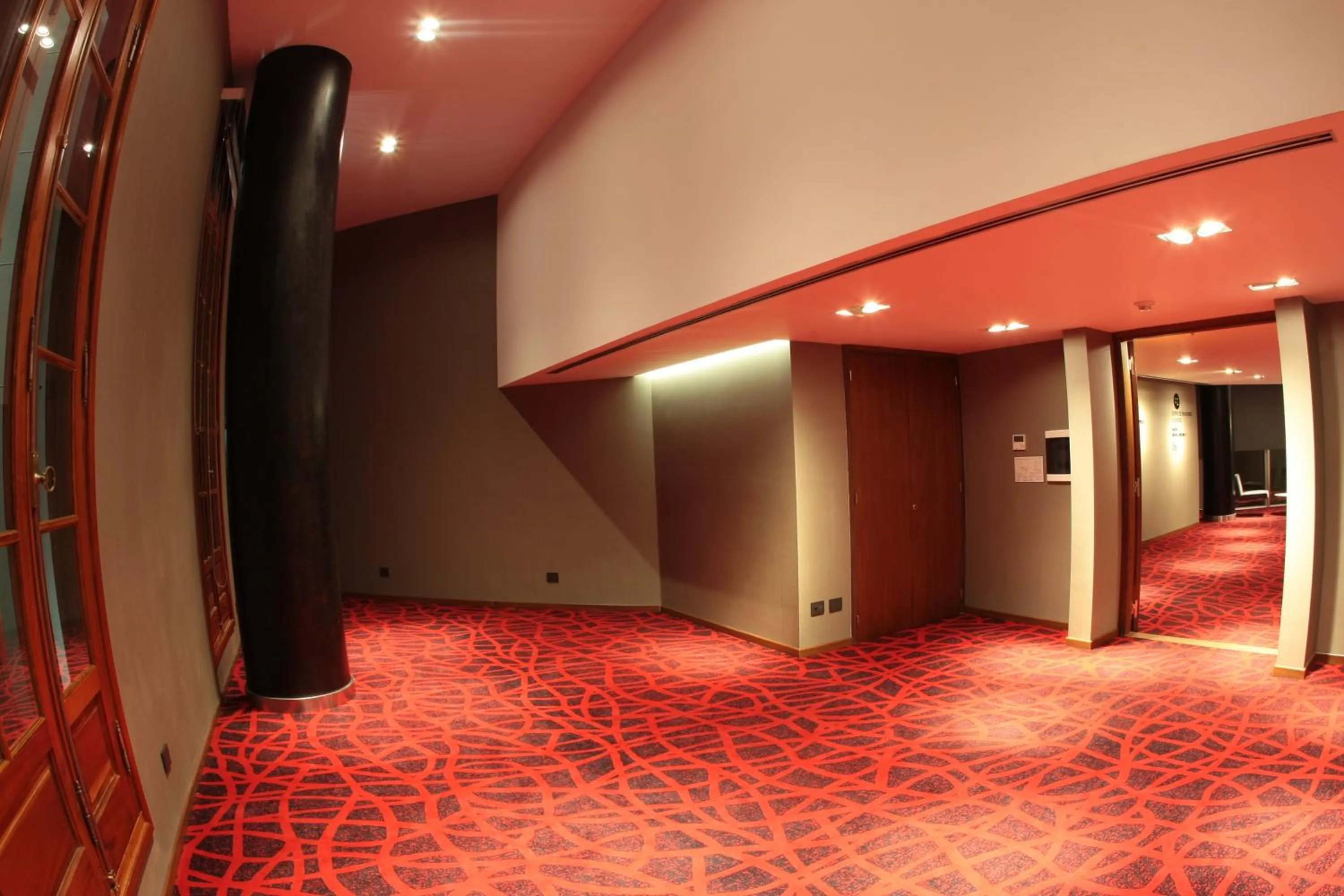 Business facilities in Yrigoyen 111 Hotel