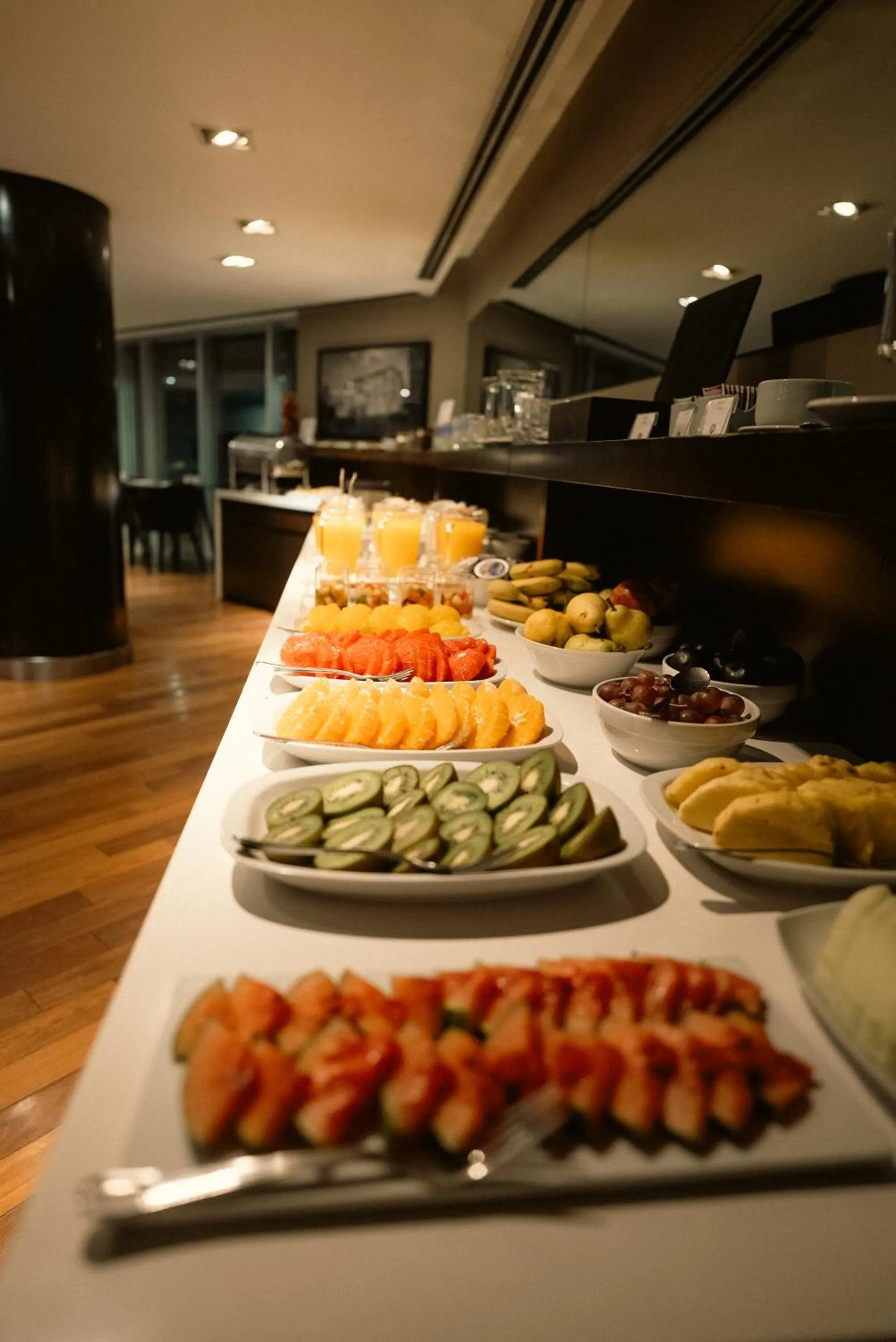 Buffet breakfast in Yrigoyen 111 Hotel