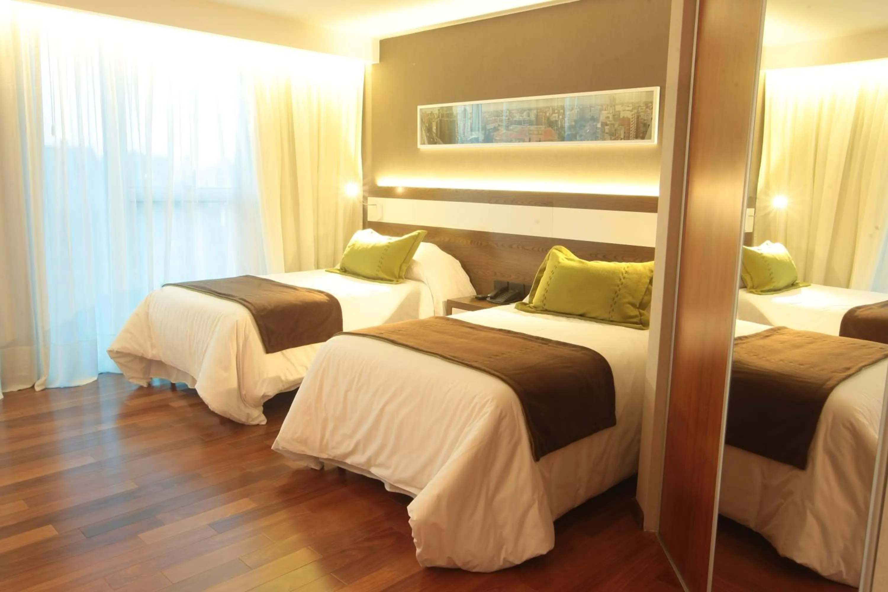 Photo of the whole room, Bed in Yrigoyen 111 Hotel