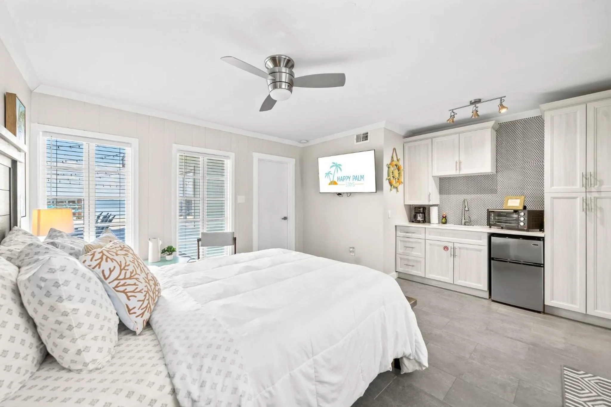 TV and multimedia, Bed in The Banana River Resort