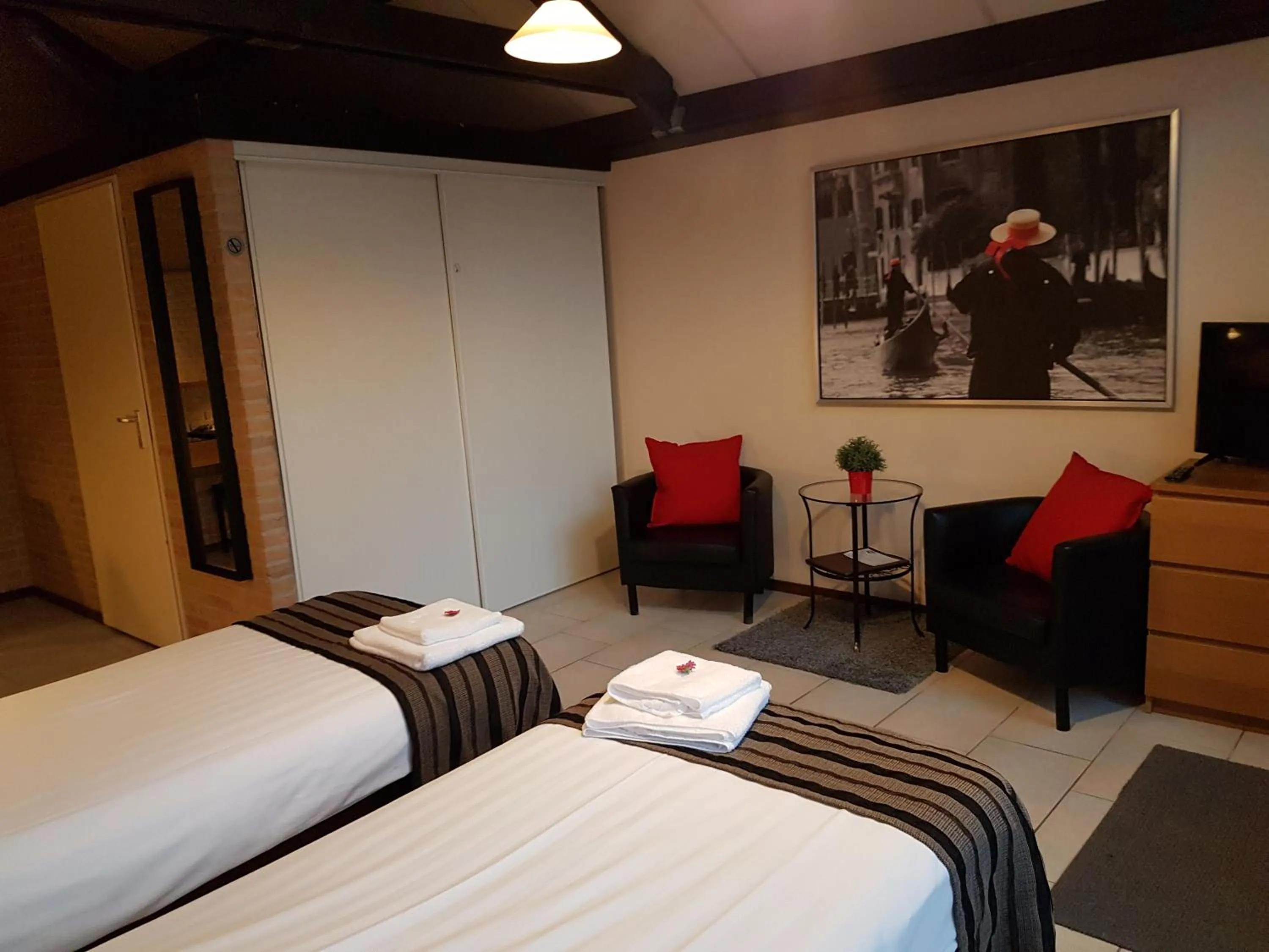 Other, Bed in Motel Oostvoorne