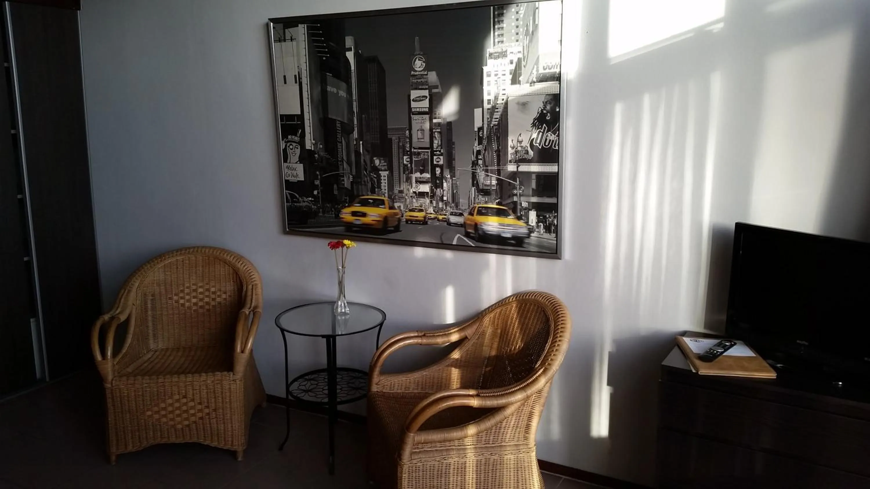 Seating area in Motel Oostvoorne