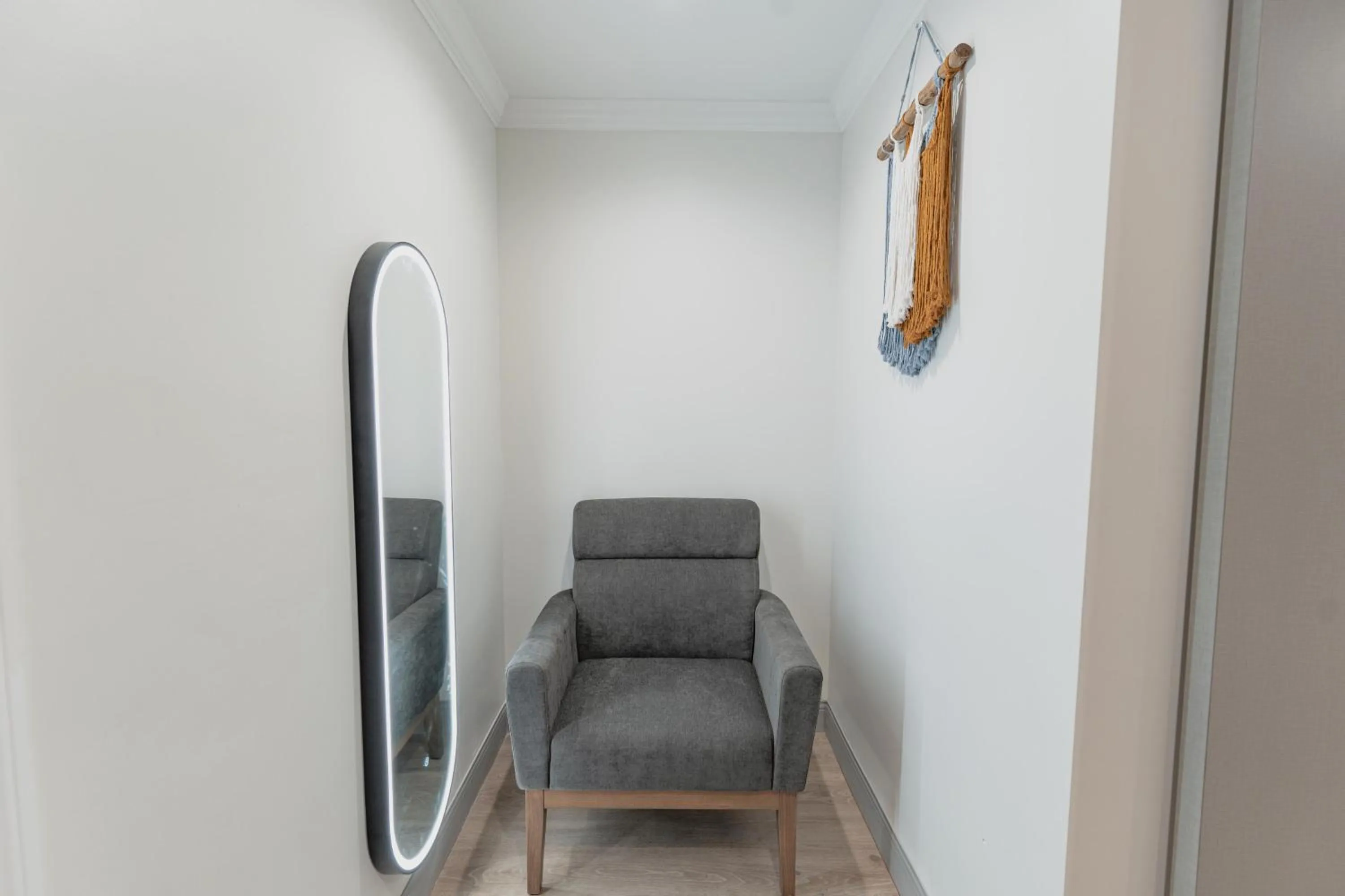 Seating area in Avanti